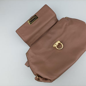 Pre-owned Ferragamo Sofia Beige Leather  shoulderbag | stylenewstar