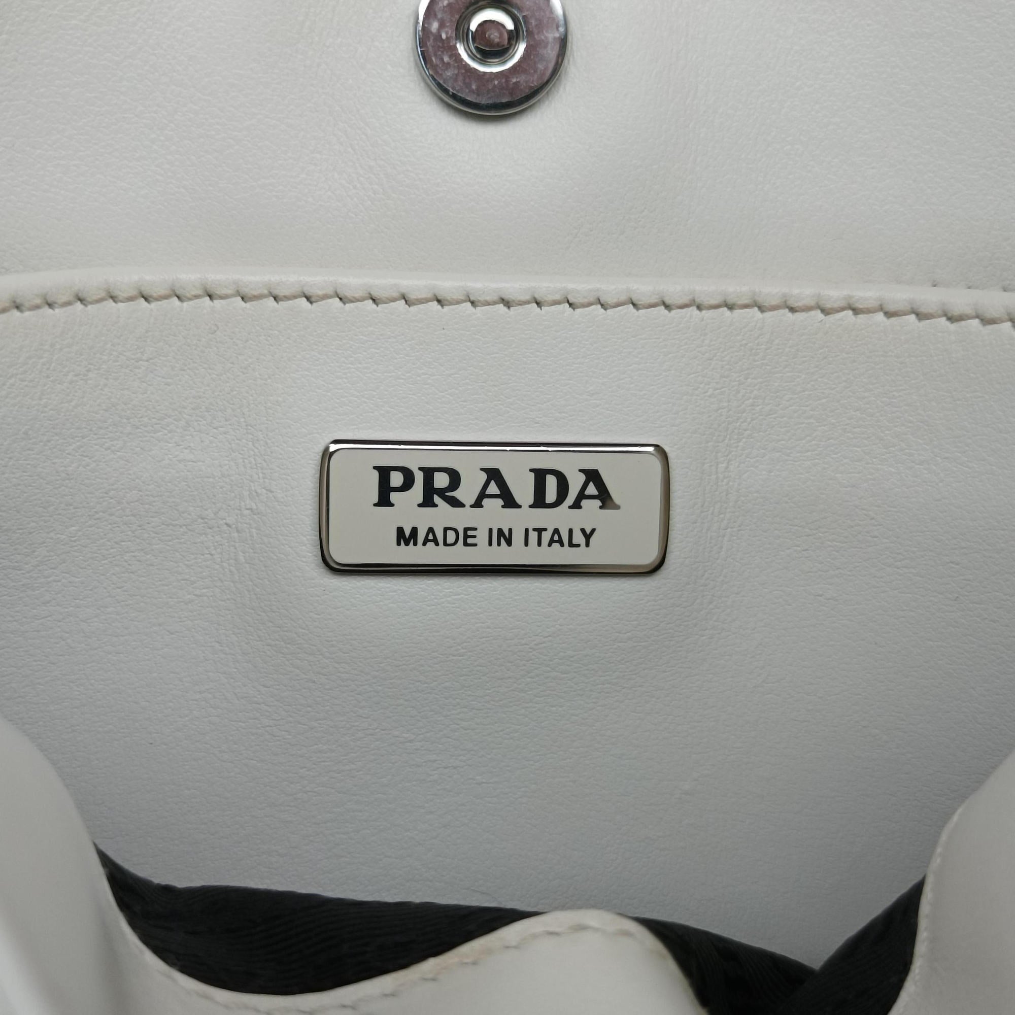 Pre-owned Prada Cleo White Brushed leather 1BC499 shoulderbag | stylenewstar