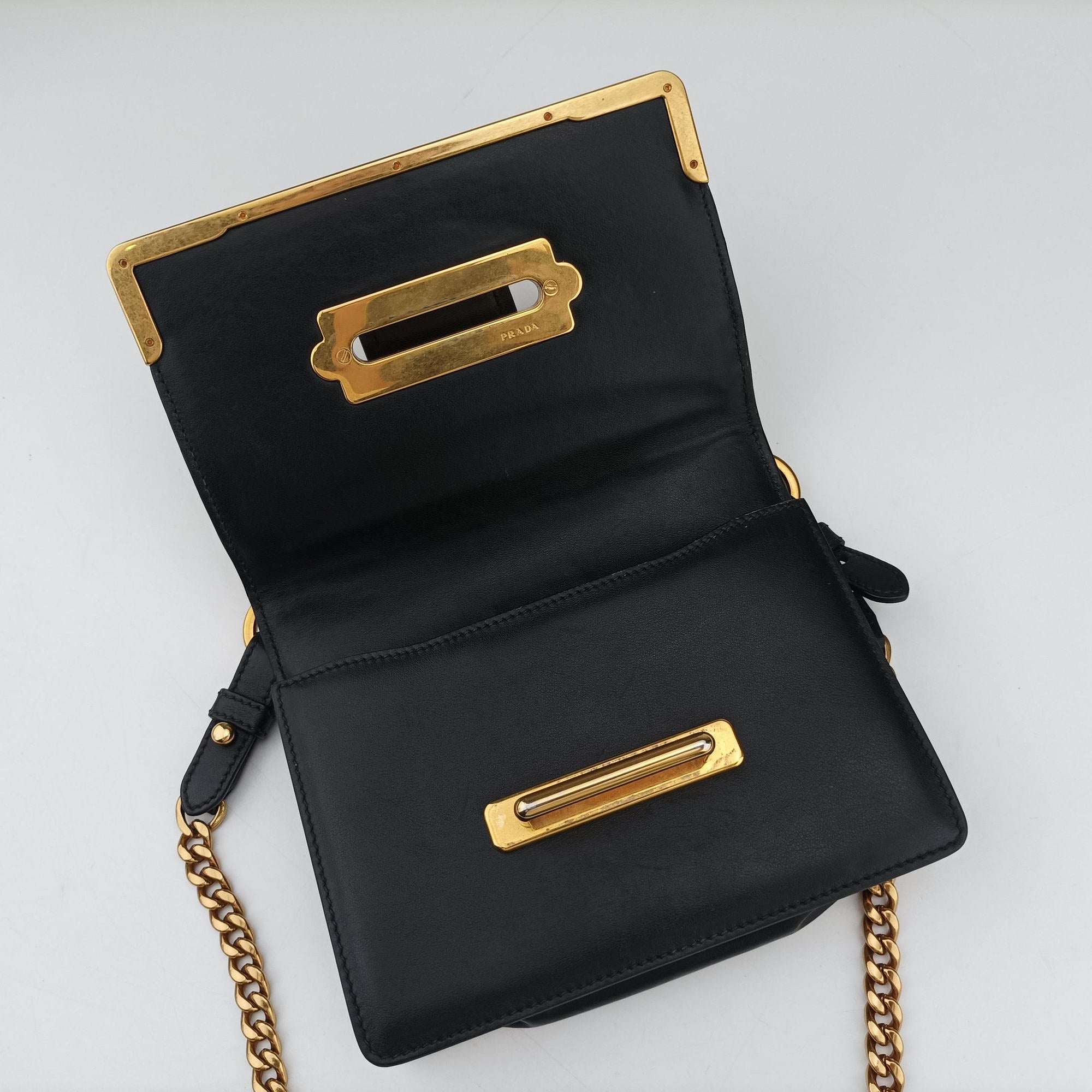 Secondhand Prada Cahier Black Leather×SAFFIANO Leather 1BD045 shoulderbag | stylenewstar