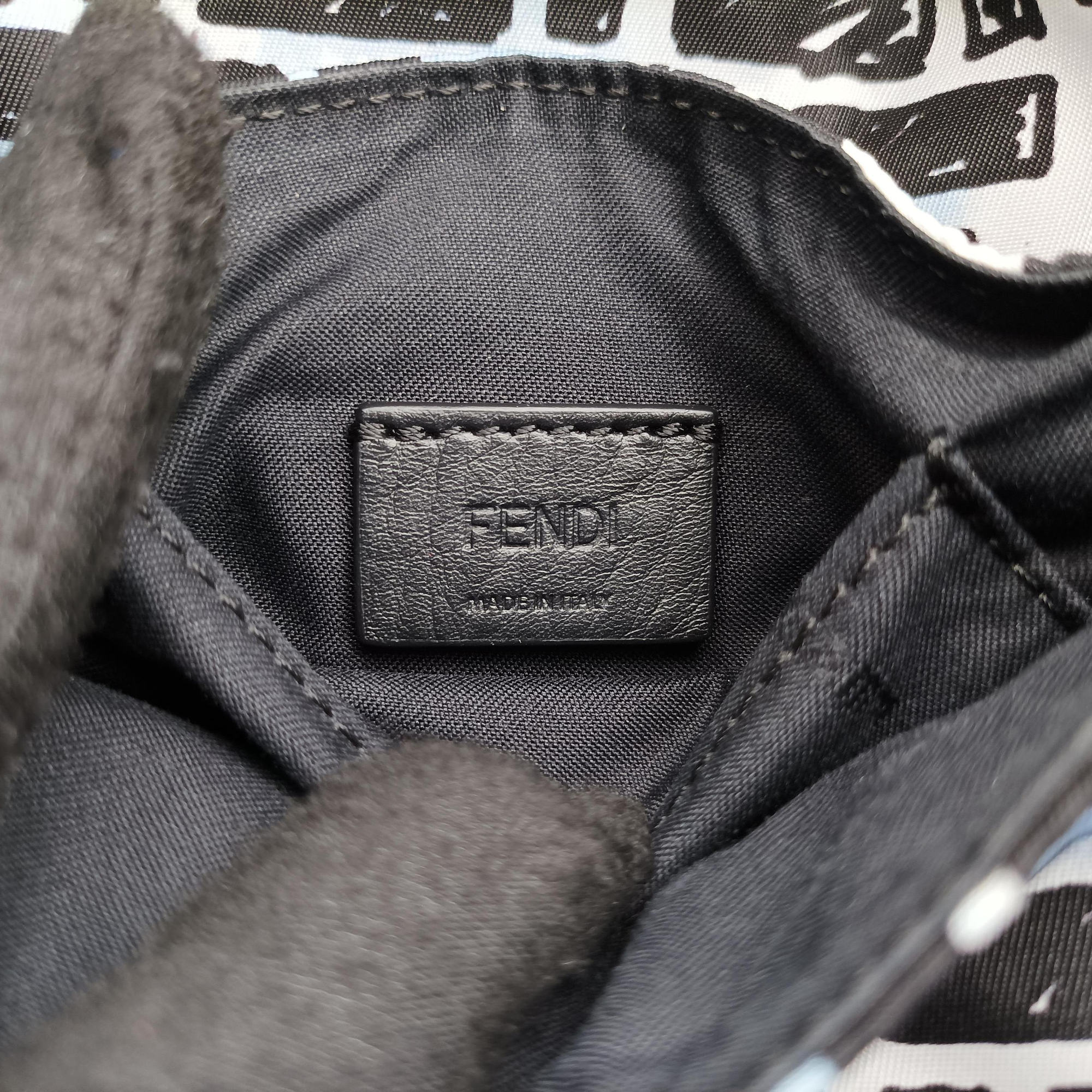 Secondhand Fendi Mamma Bucket Black nylon 8BR784 shoulderbag | stylenewstar