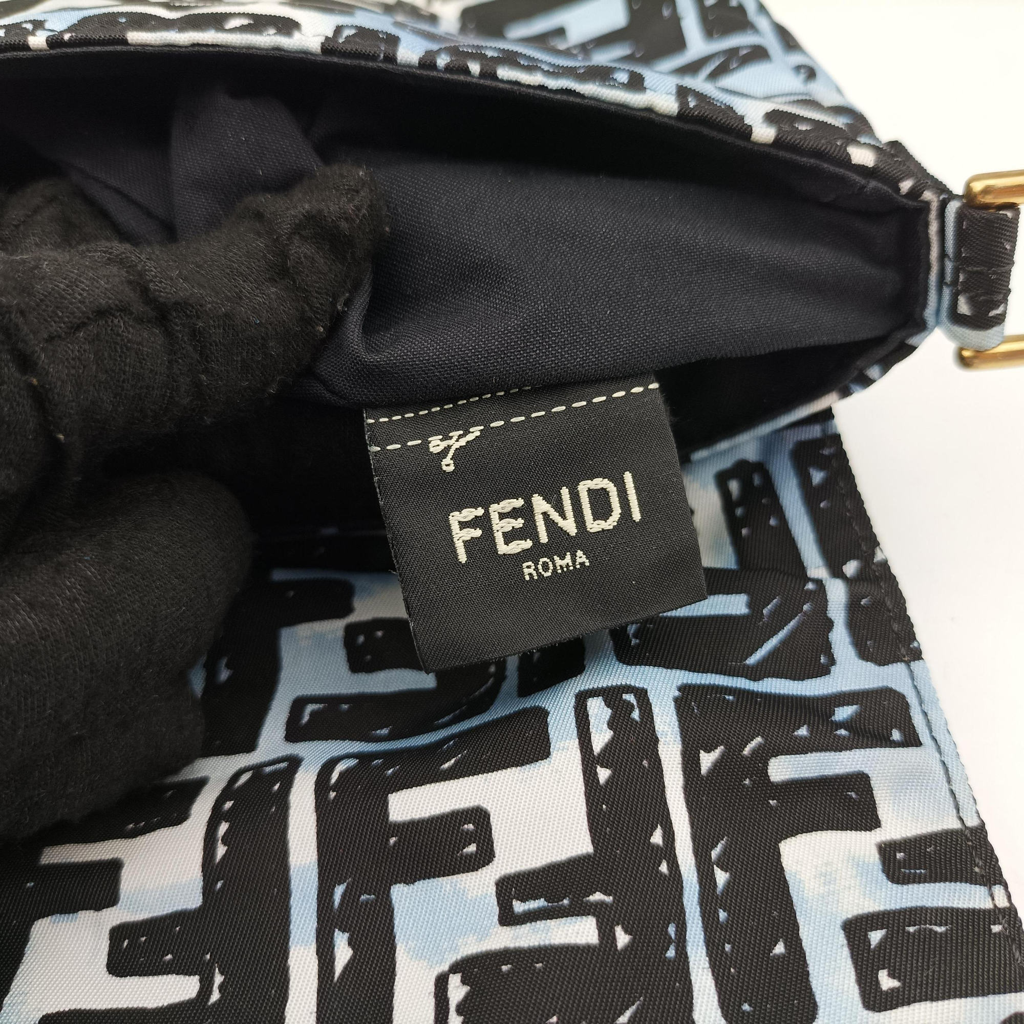 Secondhand Fendi Mamma Bucket Black nylon 8BR784 shoulderbag | stylenewstar
