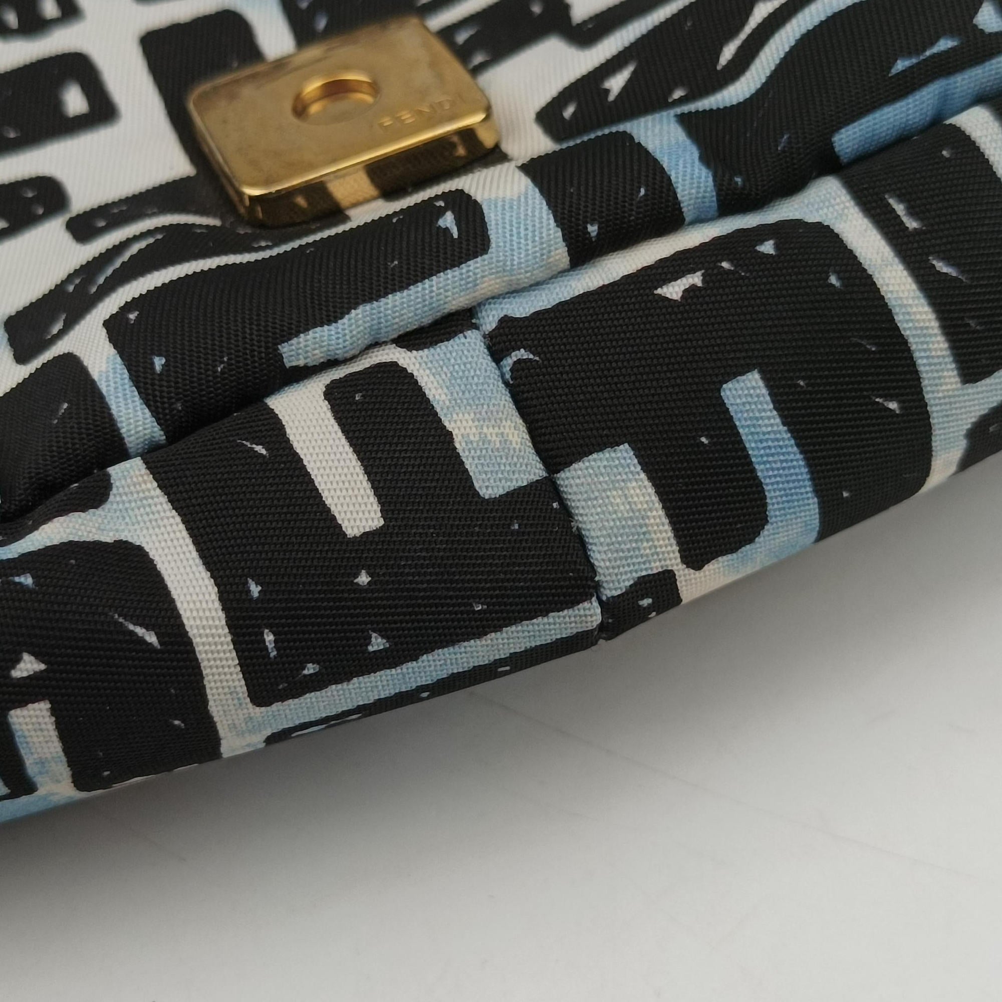 Secondhand Fendi Mamma Bucket Black nylon 8BR784 shoulderbag | stylenewstar