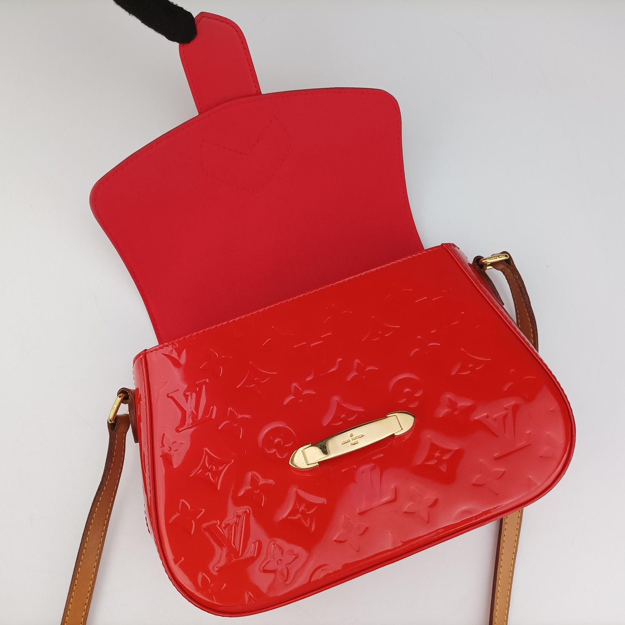 Vintage Louis Vuitton Bellflower PM Rouge Vernis M91728 shoulderbag | stylenewstar