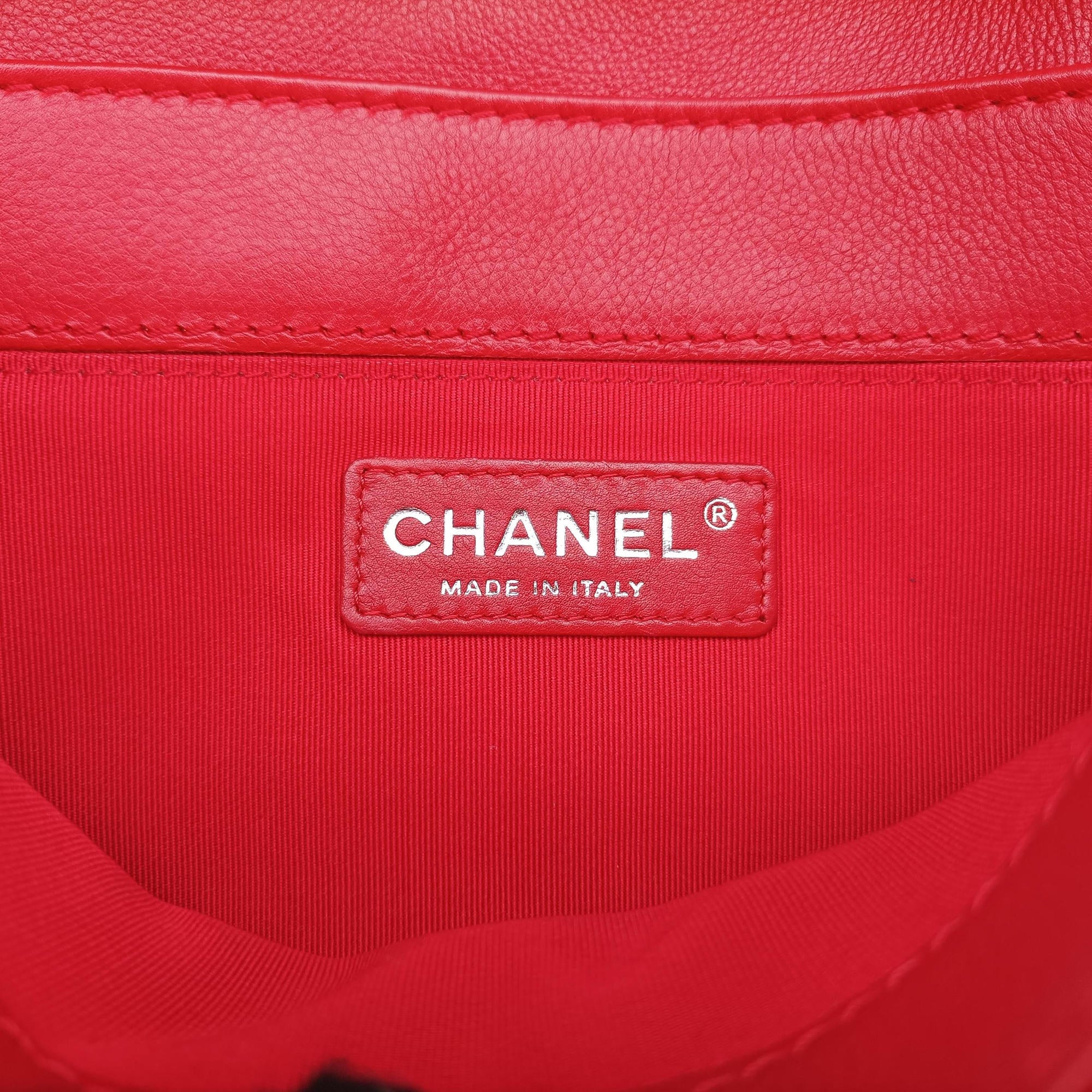 Secondhand Chanel BOY CHANEL Red Leather A67946 shoulderbag | stylenewstar