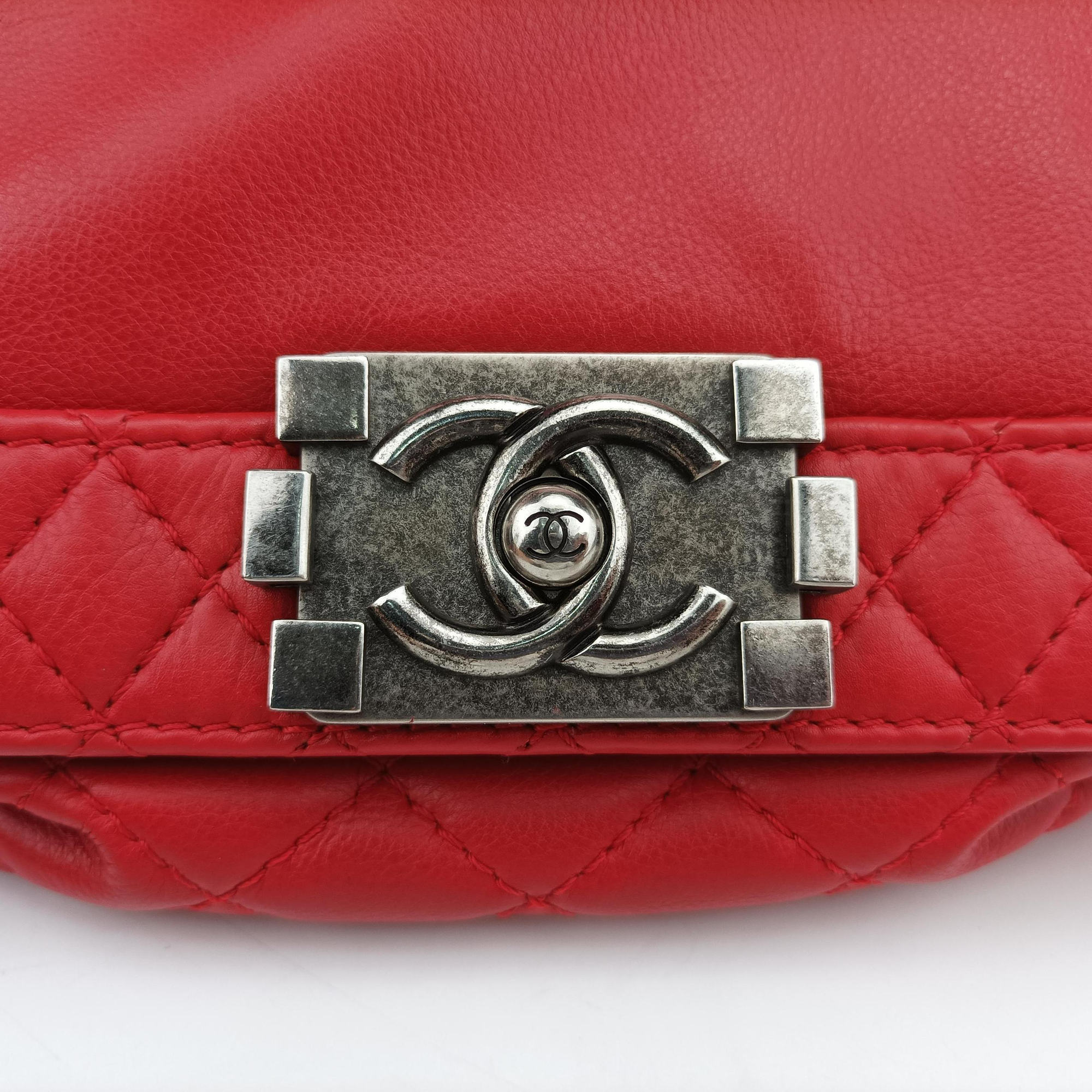 Secondhand Chanel BOY CHANEL Red Leather A67946 shoulderbag | stylenewstar