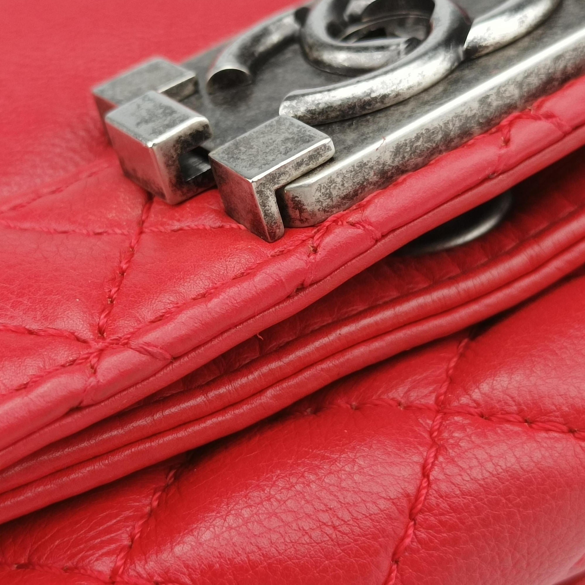 Secondhand Chanel BOY CHANEL Red Leather A67946 shoulderbag | stylenewstar