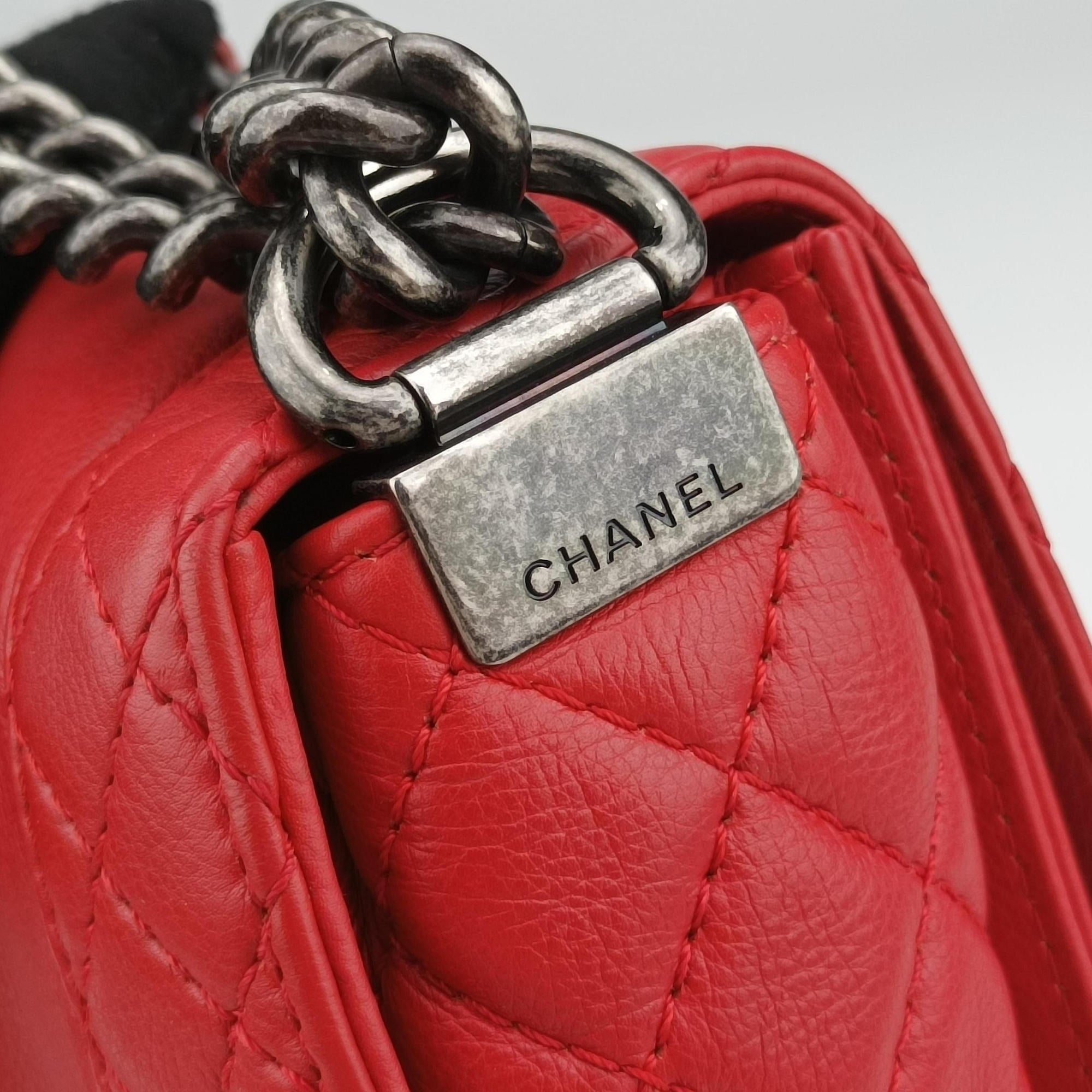 Secondhand Chanel BOY CHANEL Red Leather A67946 shoulderbag | stylenewstar