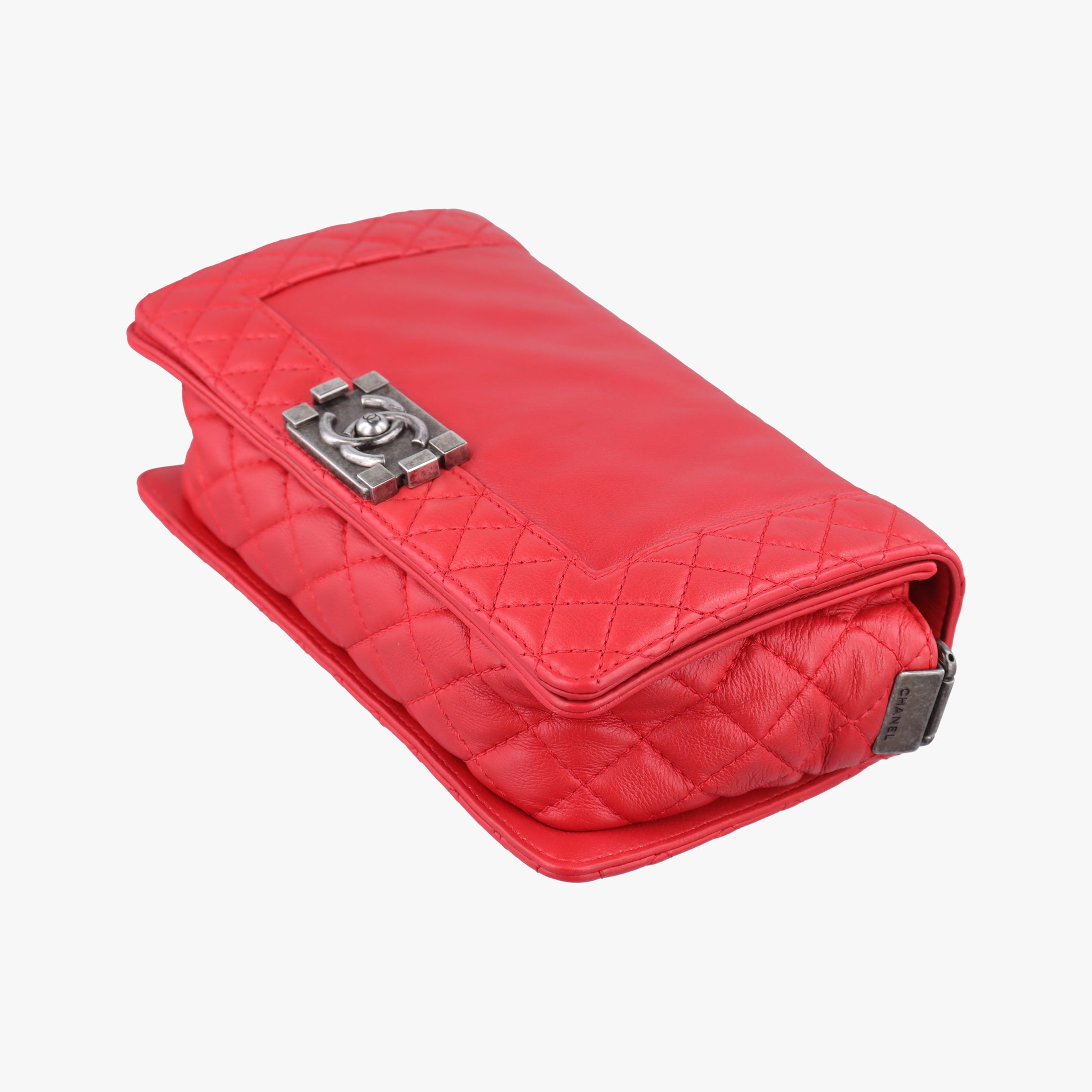 Secondhand Chanel BOY CHANEL Red Leather A67946 shoulderbag | stylenewstar