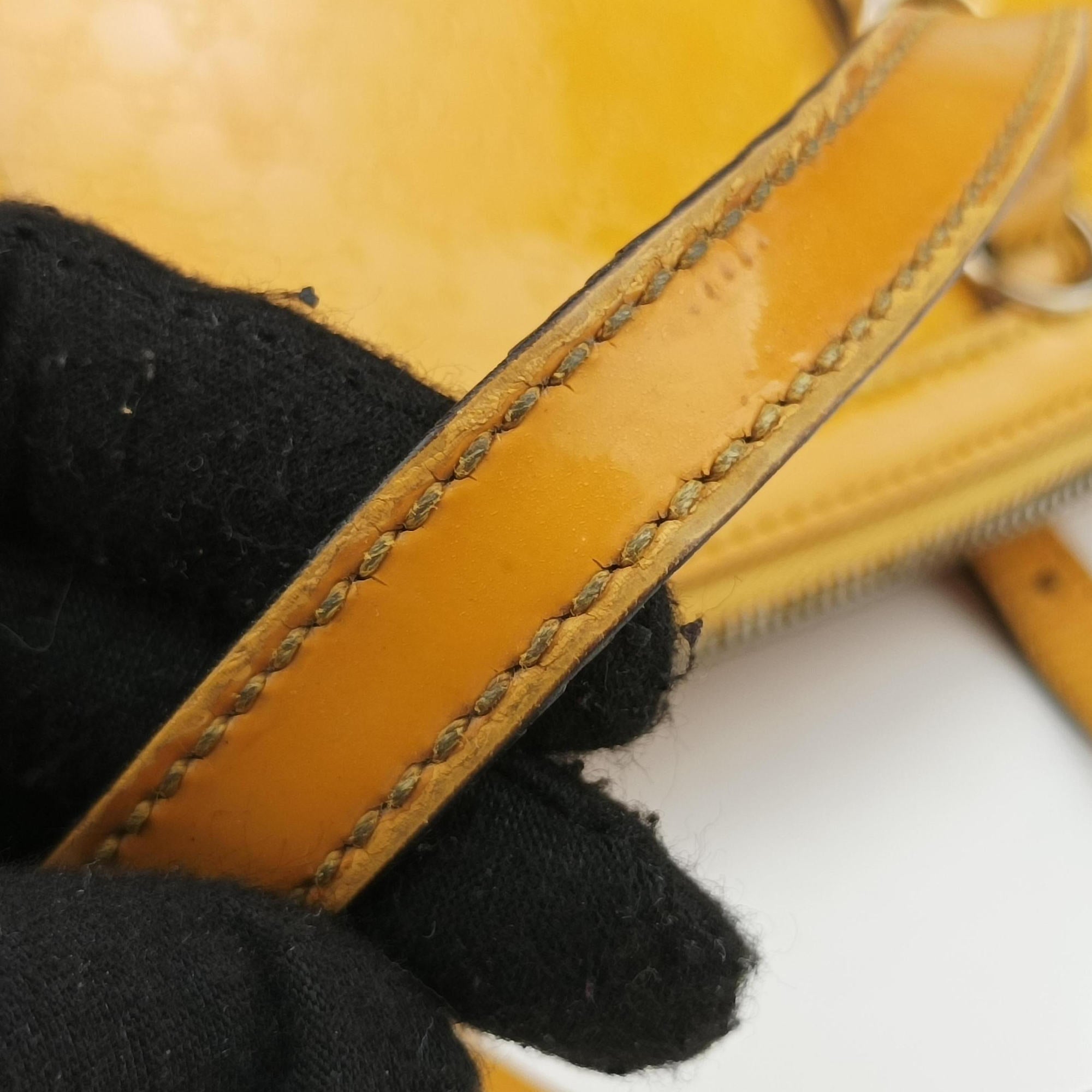 Secondhand Gucci Microguccissima Yellow Patent Leather 309617 shoulderbag | stylenewstar