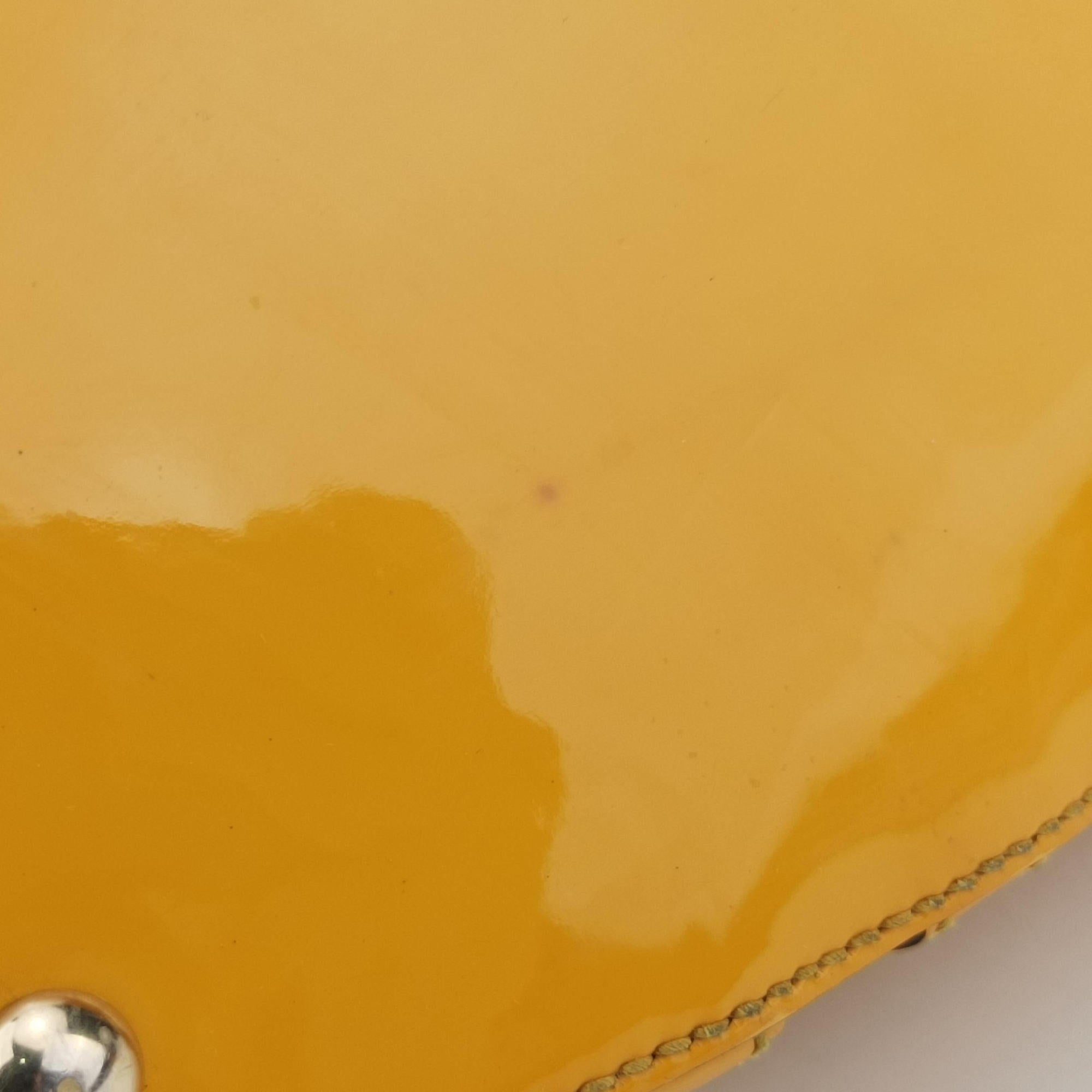 Secondhand Gucci Microguccissima Yellow Patent Leather 309617 shoulderbag | stylenewstar
