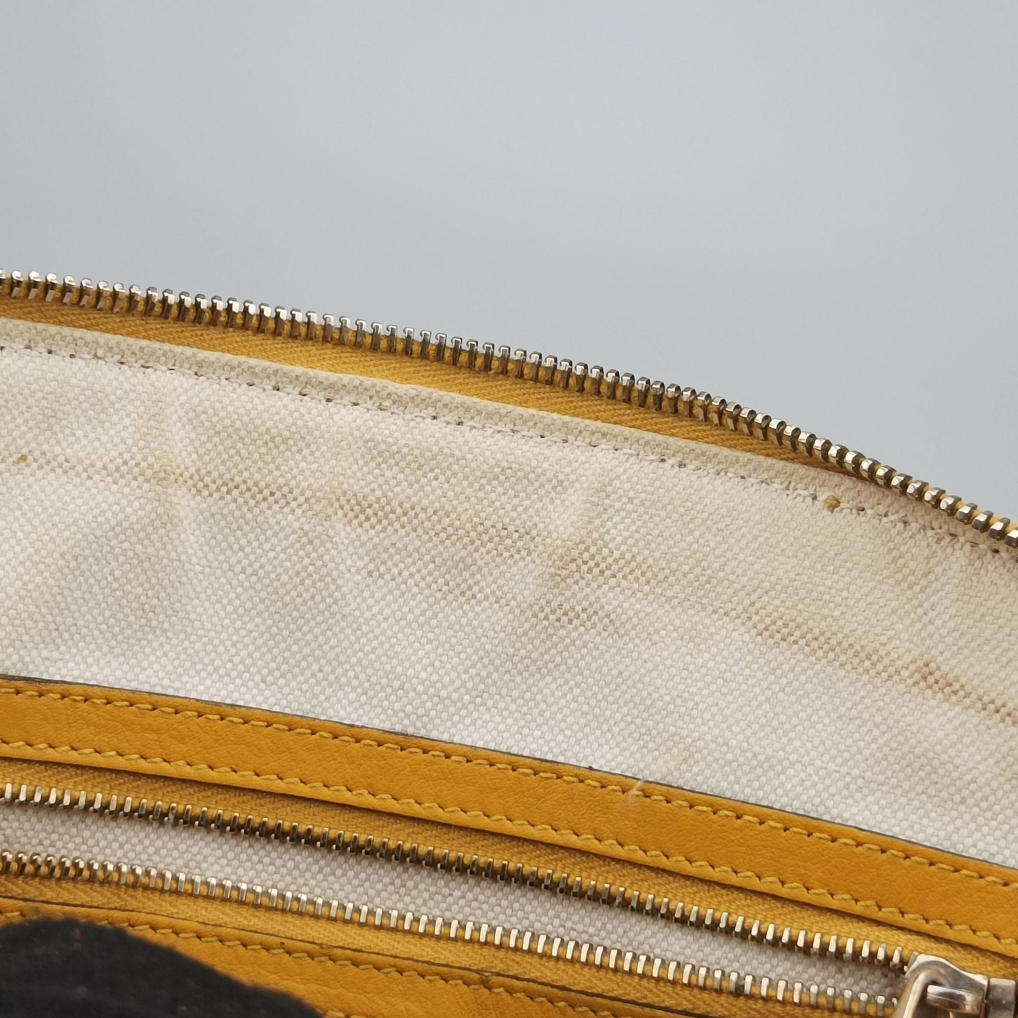 Secondhand Gucci Microguccissima Yellow Patent Leather 309617 shoulderbag | stylenewstar