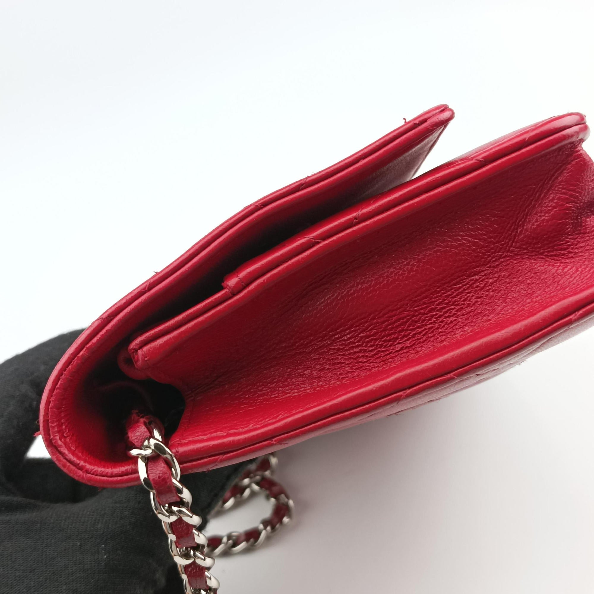 Secondhand Chanel Matelasse coco mark Red lambskin A33814 shoulderbag | stylenewstar