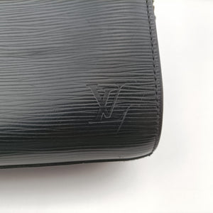 Pre-owned Louis Vuitton Bassano MM Noir Epi M54032 handbag | stylenewstar