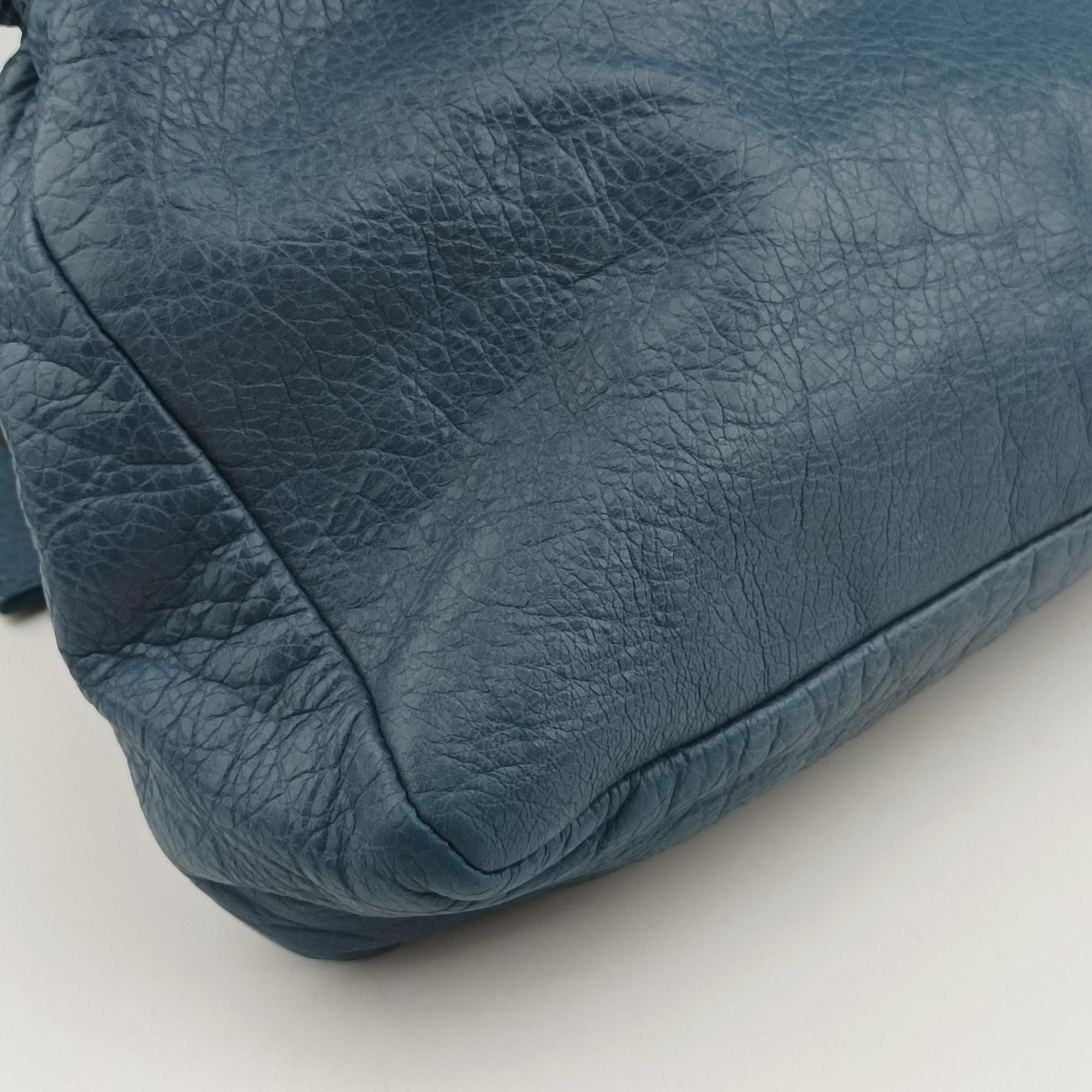 Pre-owned Balenciaga Giant City Blue Lambskin  shoulderbag | stylenewstar