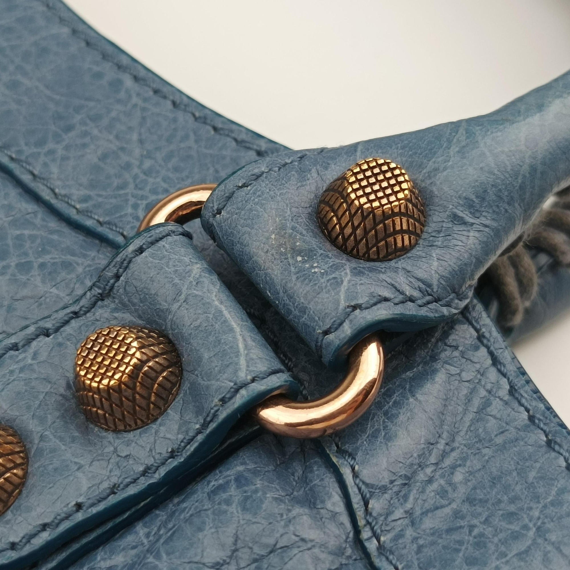 Pre-owned Balenciaga Giant City Blue Lambskin  shoulderbag | stylenewstar