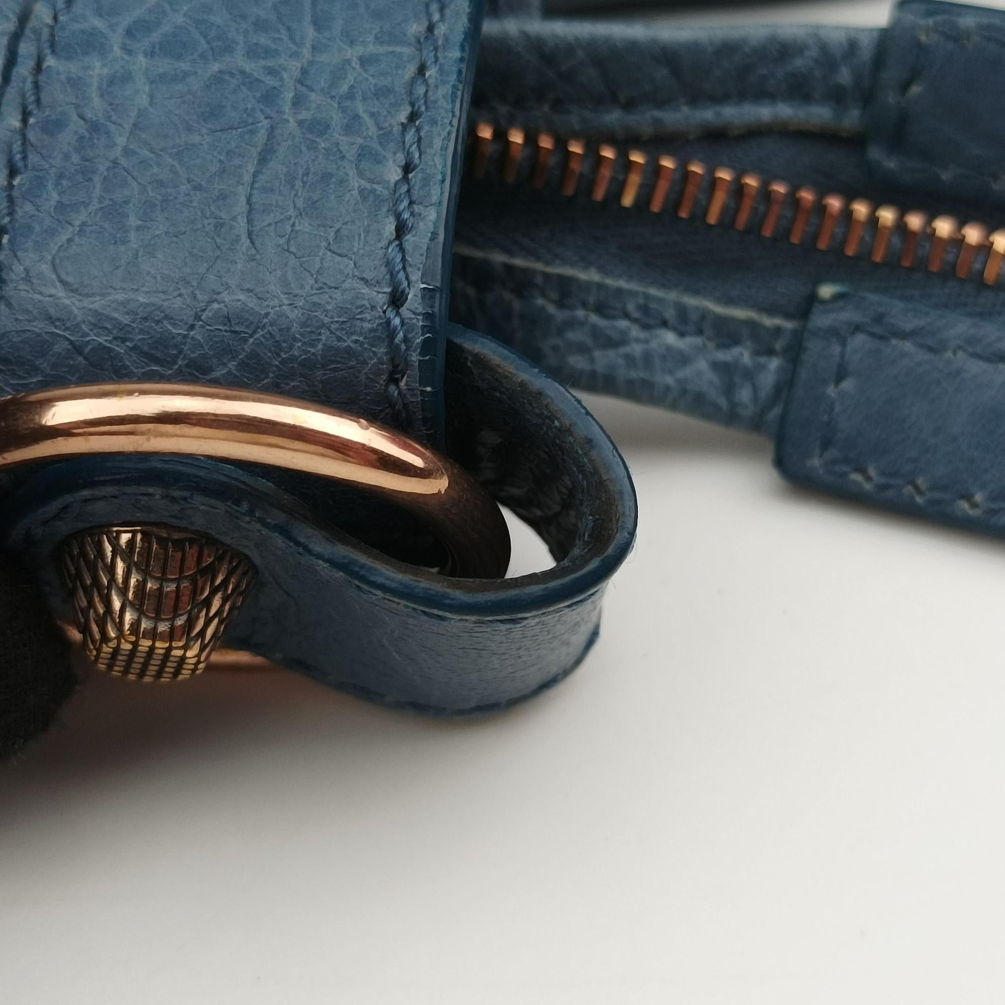 Pre-owned Balenciaga Giant City Blue Lambskin  shoulderbag | stylenewstar