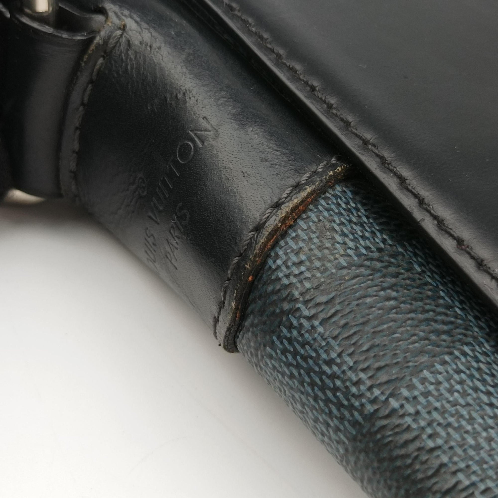 Pre-owned Louis Vuitton Newport Messenger PM black×navy Damier Cobalt N41587 shoulderbag | stylenewstar