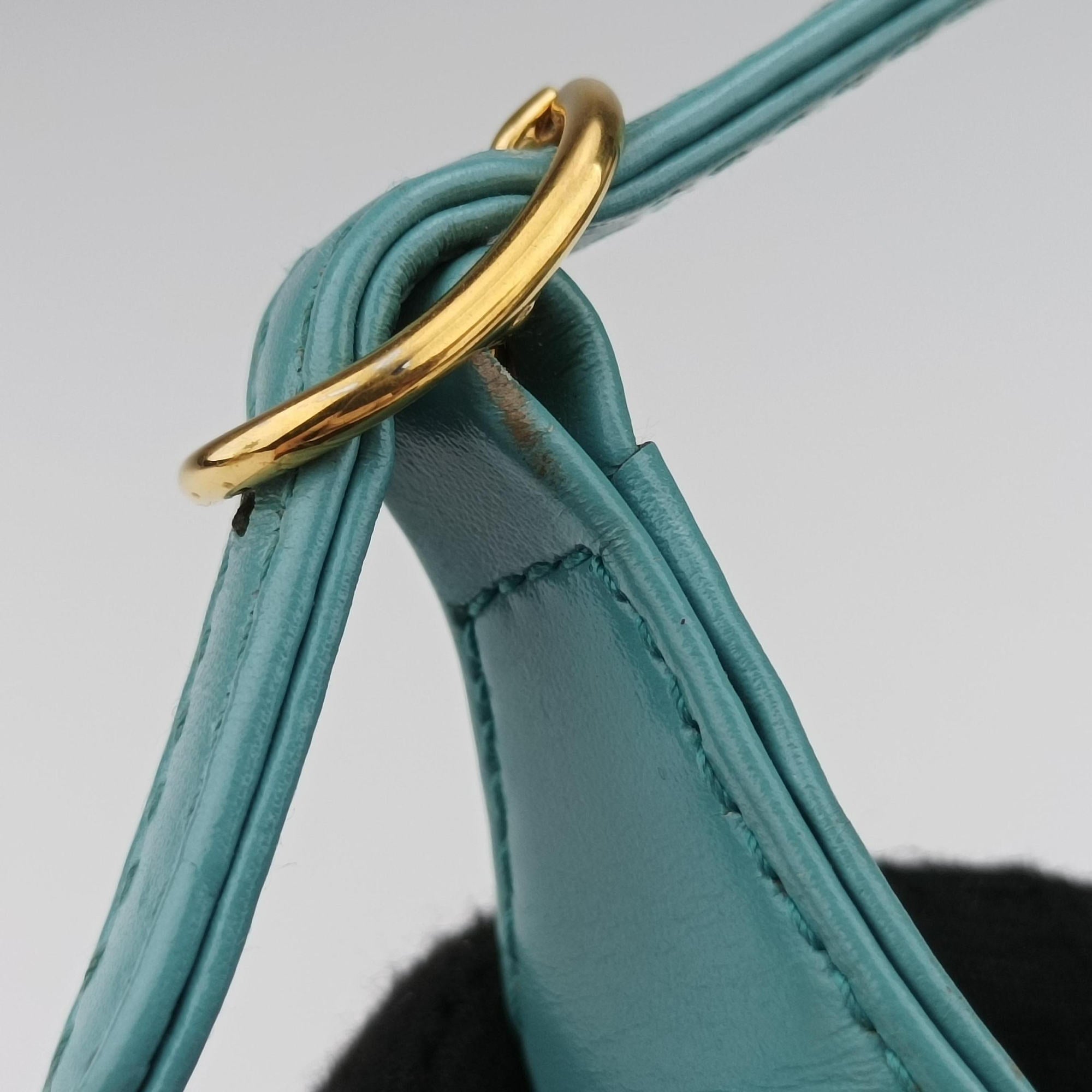 Secondhand Gucci JACKIE 1961 Blue Leather 637091 shoulderbag | stylenewstar