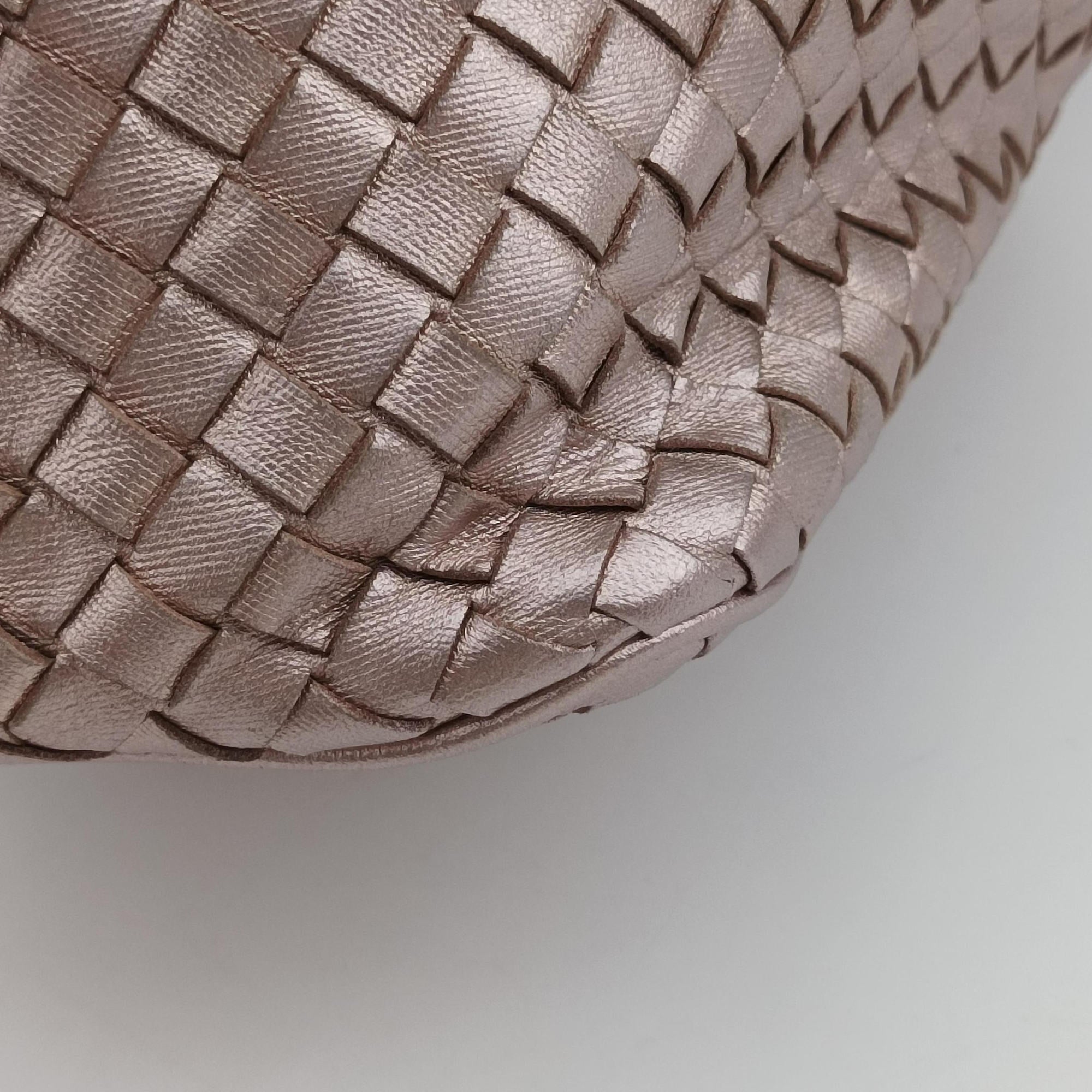 Vintage Bottega Veneta Wallace Intrecciato Pale Pink lambskin  handbag | stylenewstar