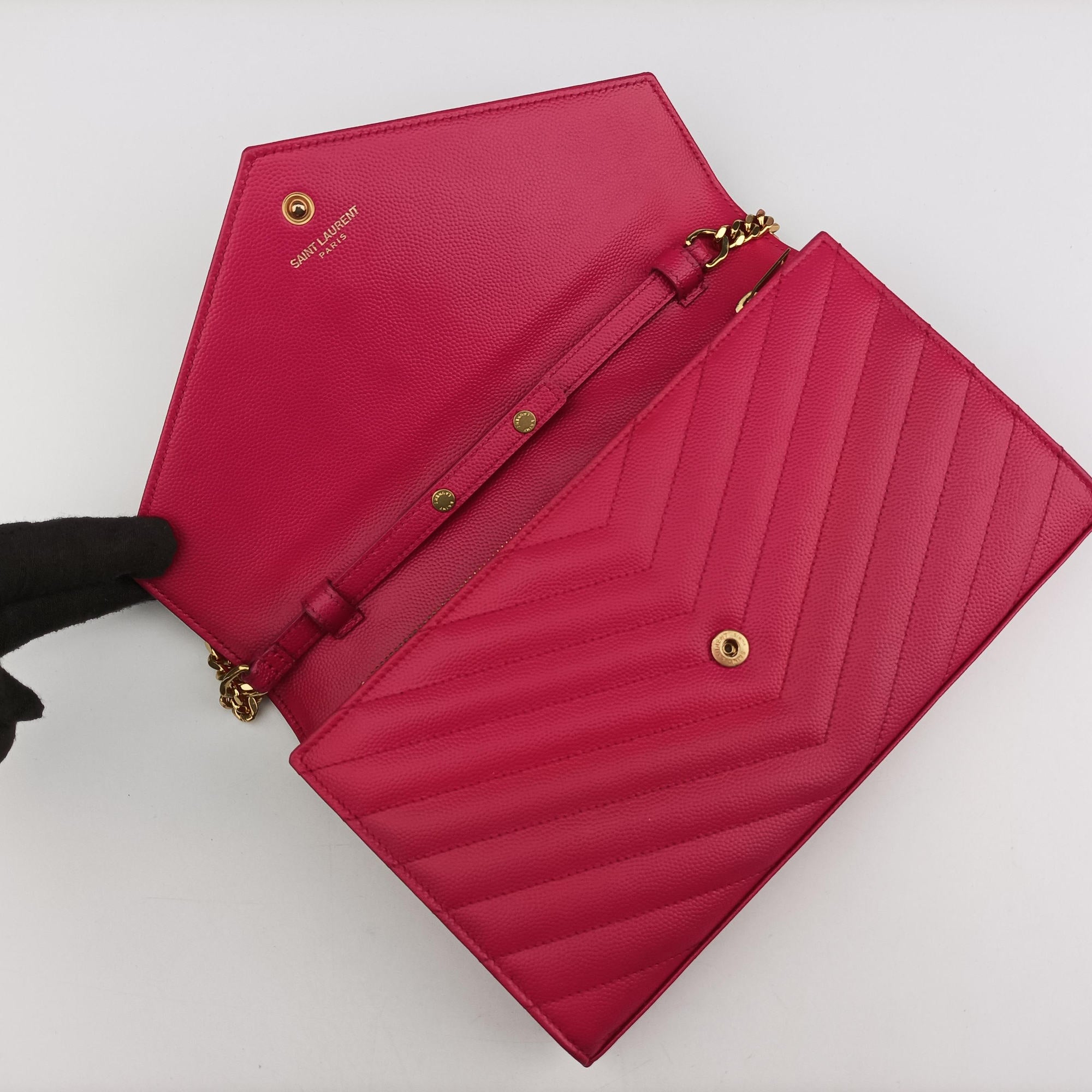 Pre-owned Yves Saint Laurent Envelope Fuchsia Grain de Poudre leather 377828 shoulderbag | stylenewstar