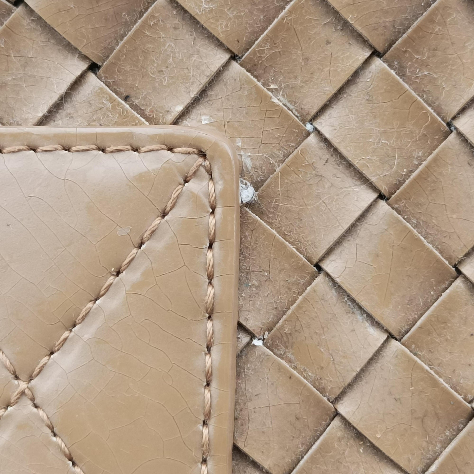Pre-owned Bottega Veneta CABATMM Brown Leather  handbag | stylenewstar