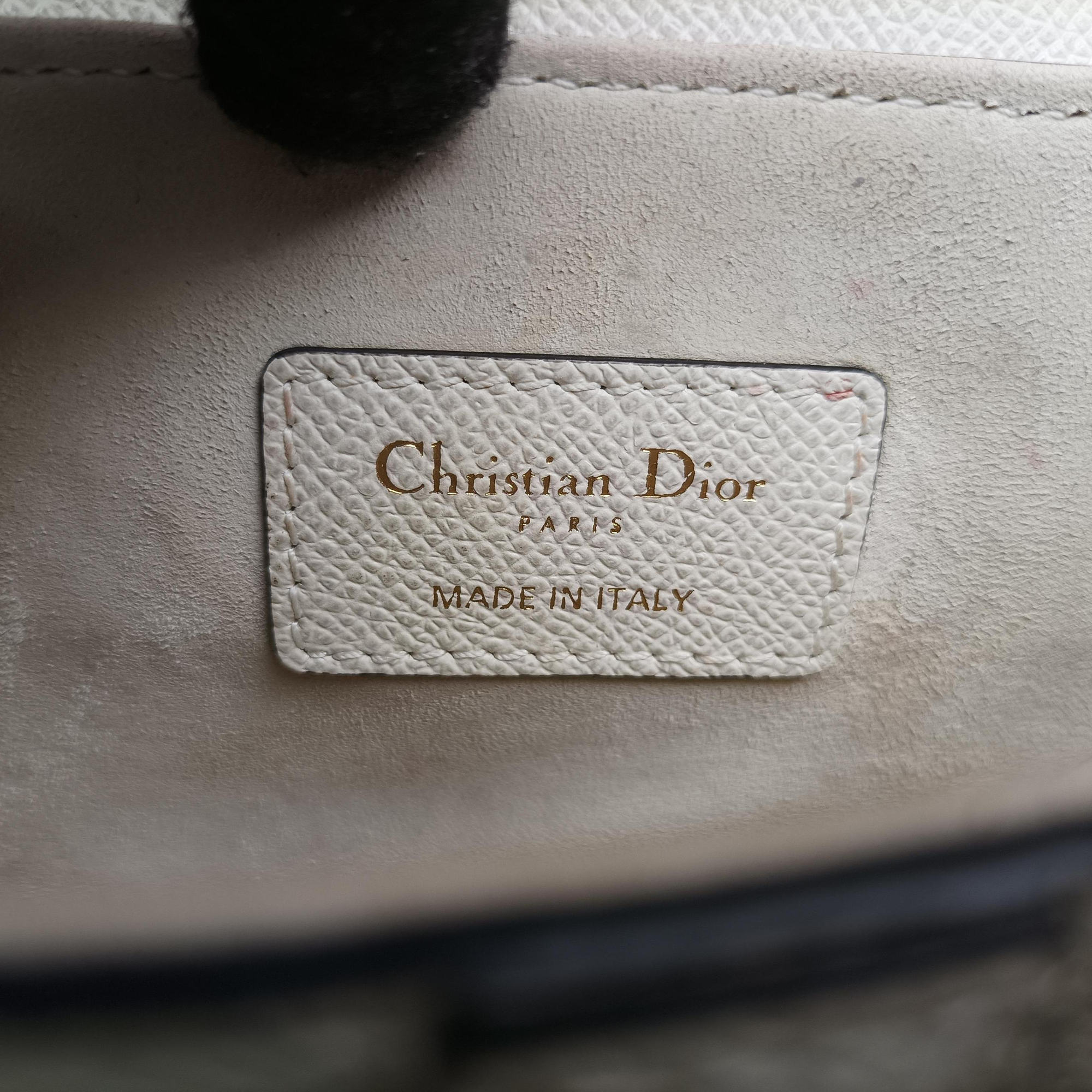 Pre-owned Christian Dior Saddle White Leather  handbag | stylenewstar