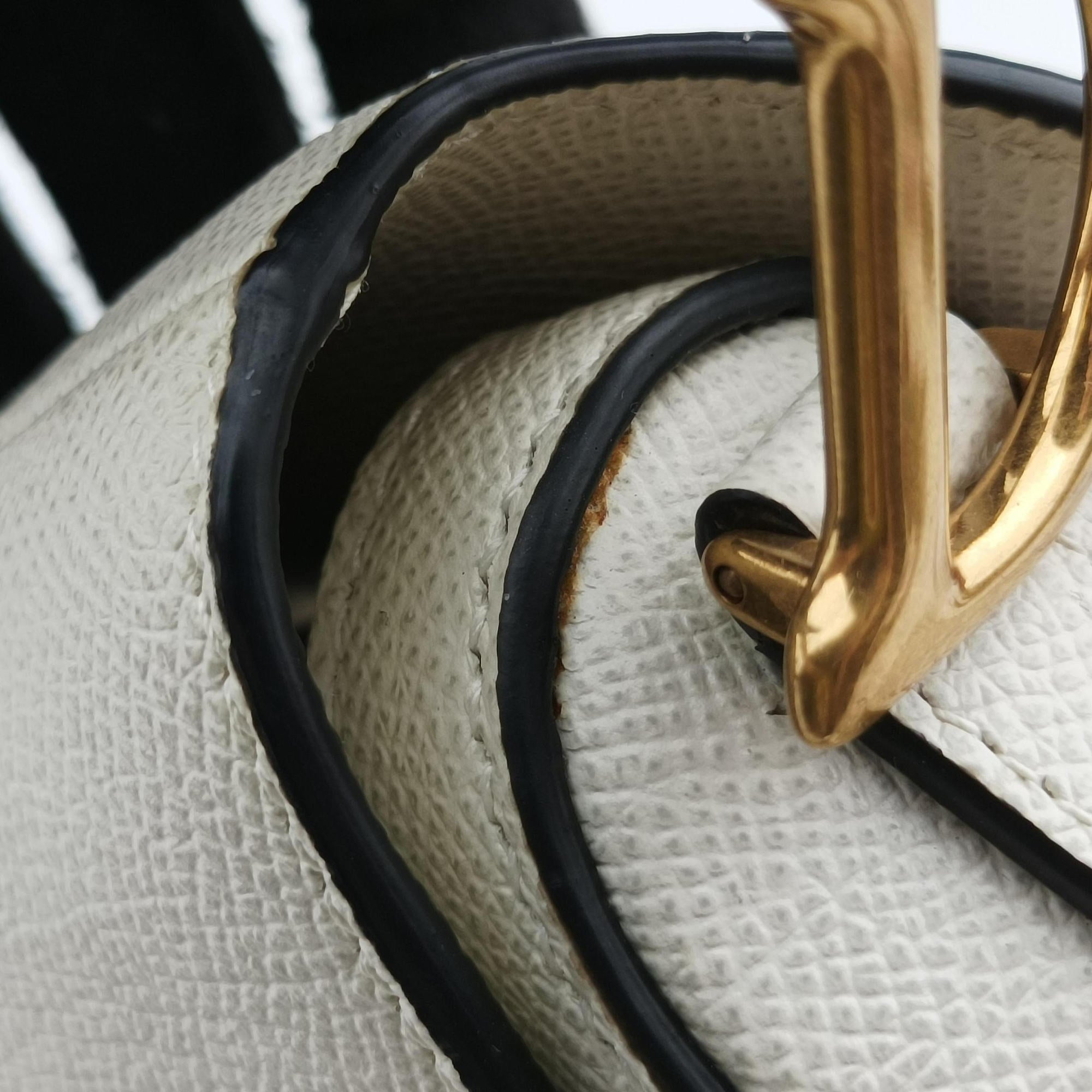 Pre-owned Christian Dior Saddle White Leather  handbag | stylenewstar