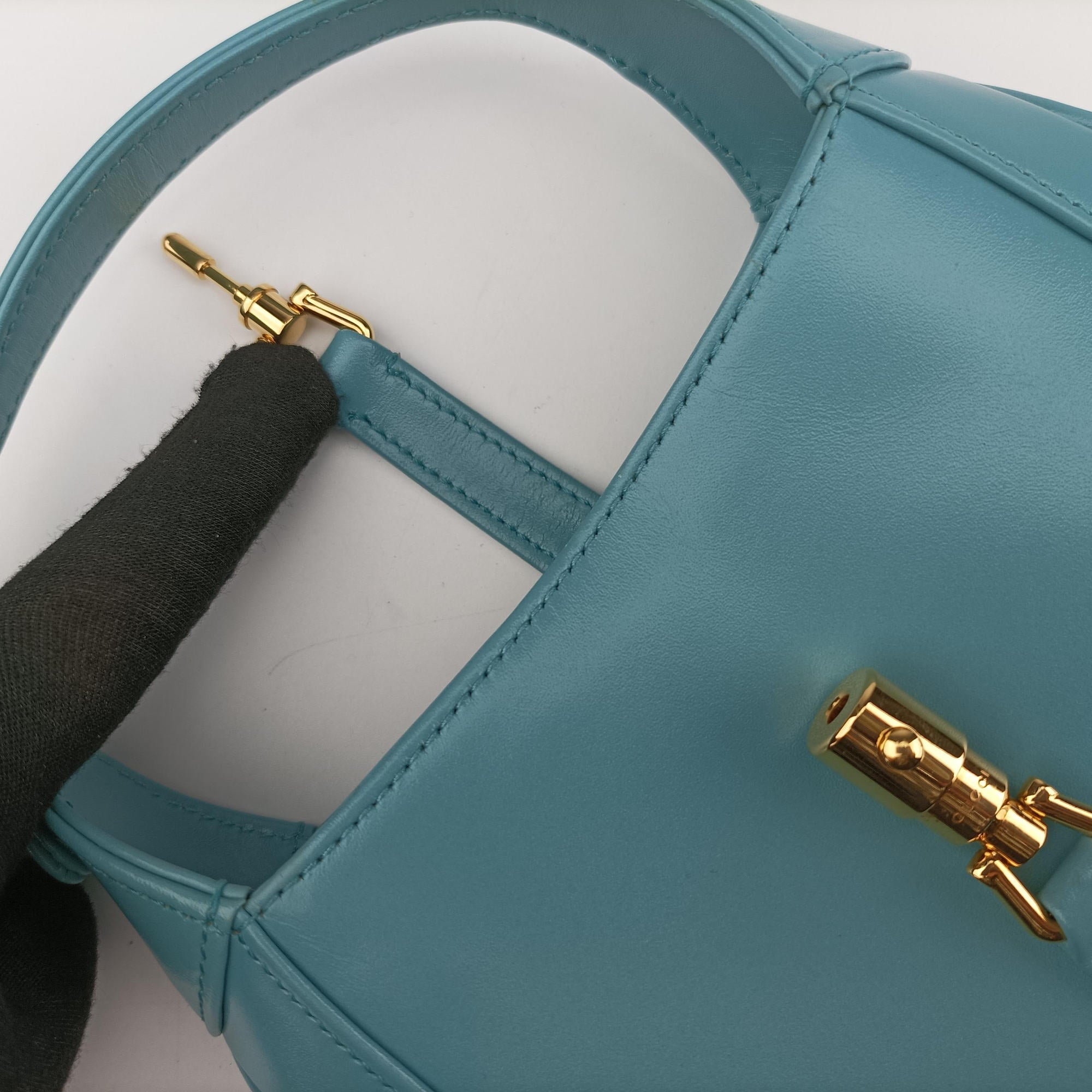 Secondhand Gucci JACKIE 1961 Blue Leather 637091 shoulderbag | stylenewstar