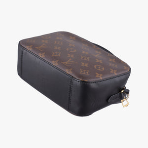 Pre-owned Louis Vuitton SAINTONGE brown×Noir Monogram Canvas×calf leather M43555 shoulderbag | stylenewstar
