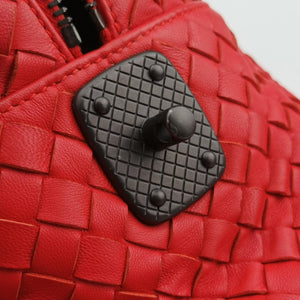 Pre-owned Bottega Veneta Intrecciato Red lambskin  shoulderbag | stylenewstar