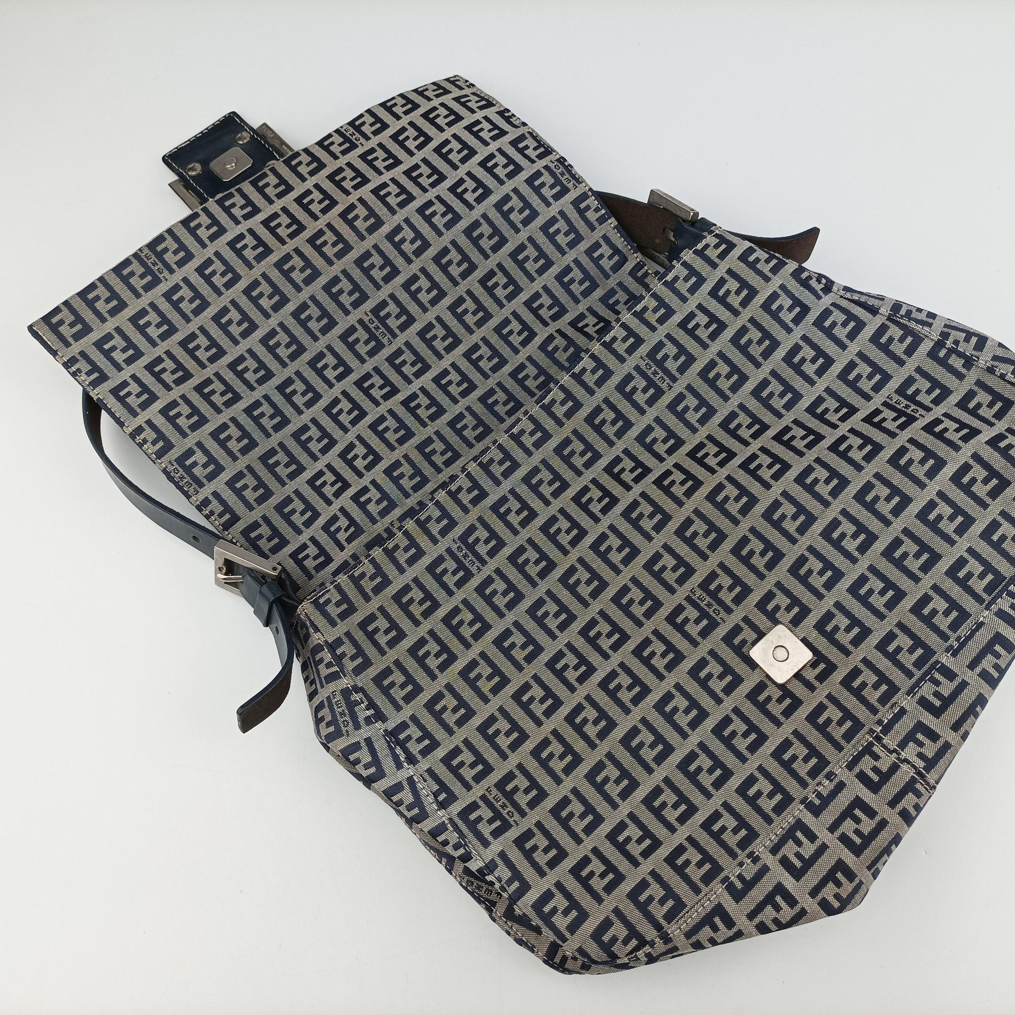 Vintage Fendi Baguette　Zucchino Navy×Grey canvas×leather 8BR001 shoulderbag | stylenewstar