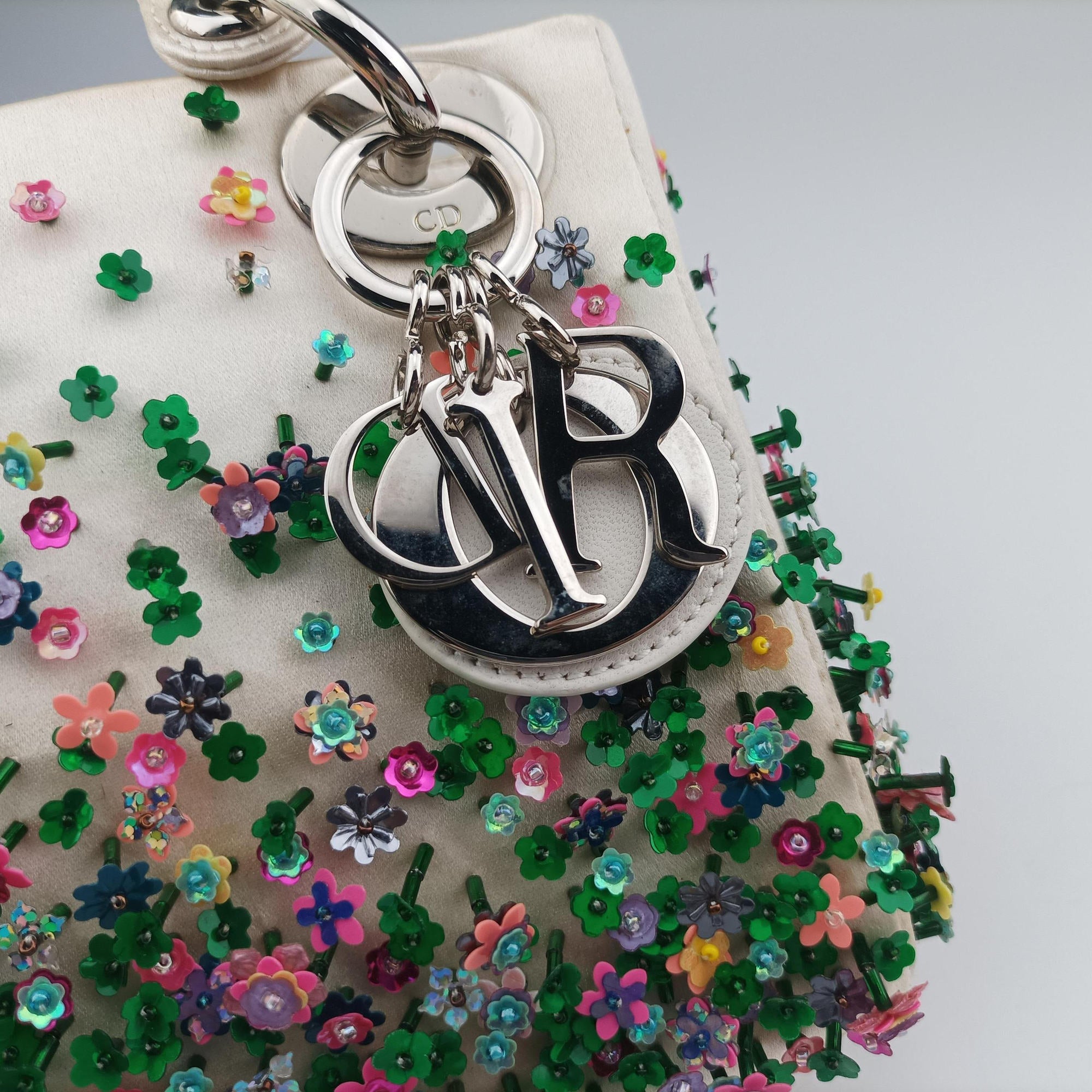 Pre-owned Christian Dior Lady Dior White×Multicolor Satin × Sequin × Bead Embellishments  shoulderbag | stylenewstar
