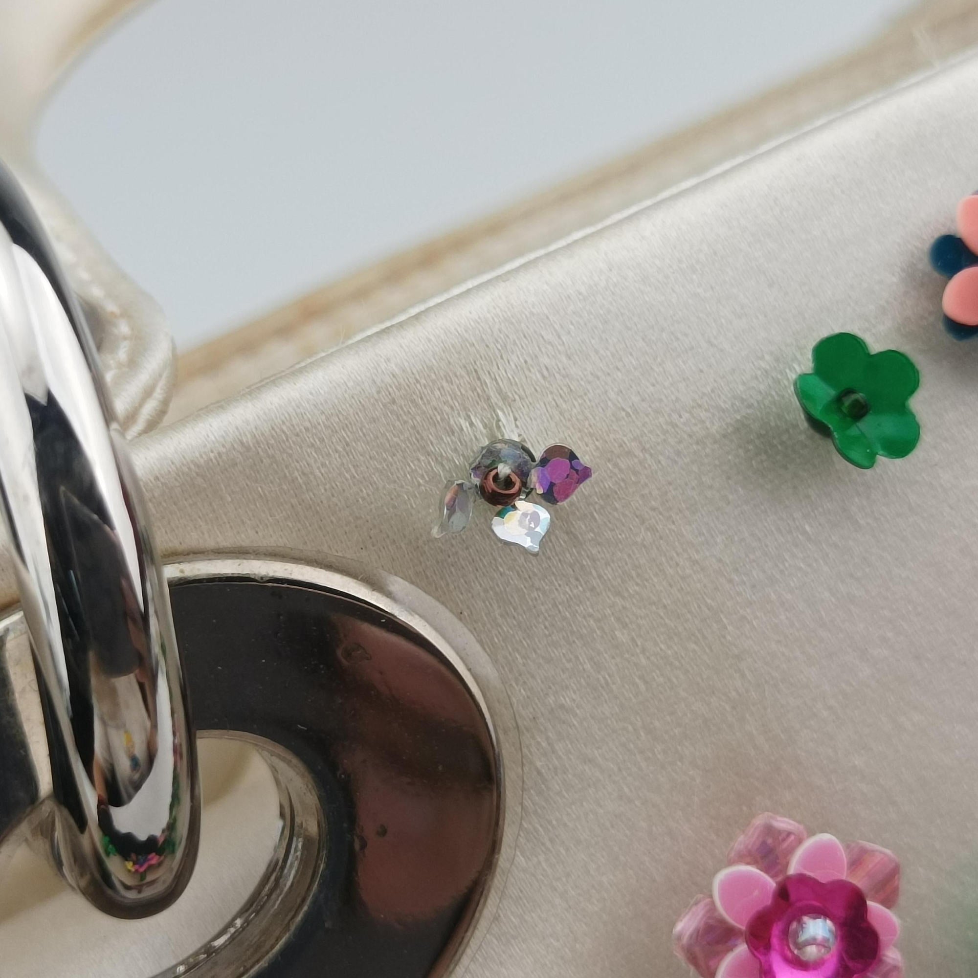 Pre-owned Christian Dior Lady Dior White×Multicolor Satin × Sequin × Bead Embellishments  shoulderbag | stylenewstar