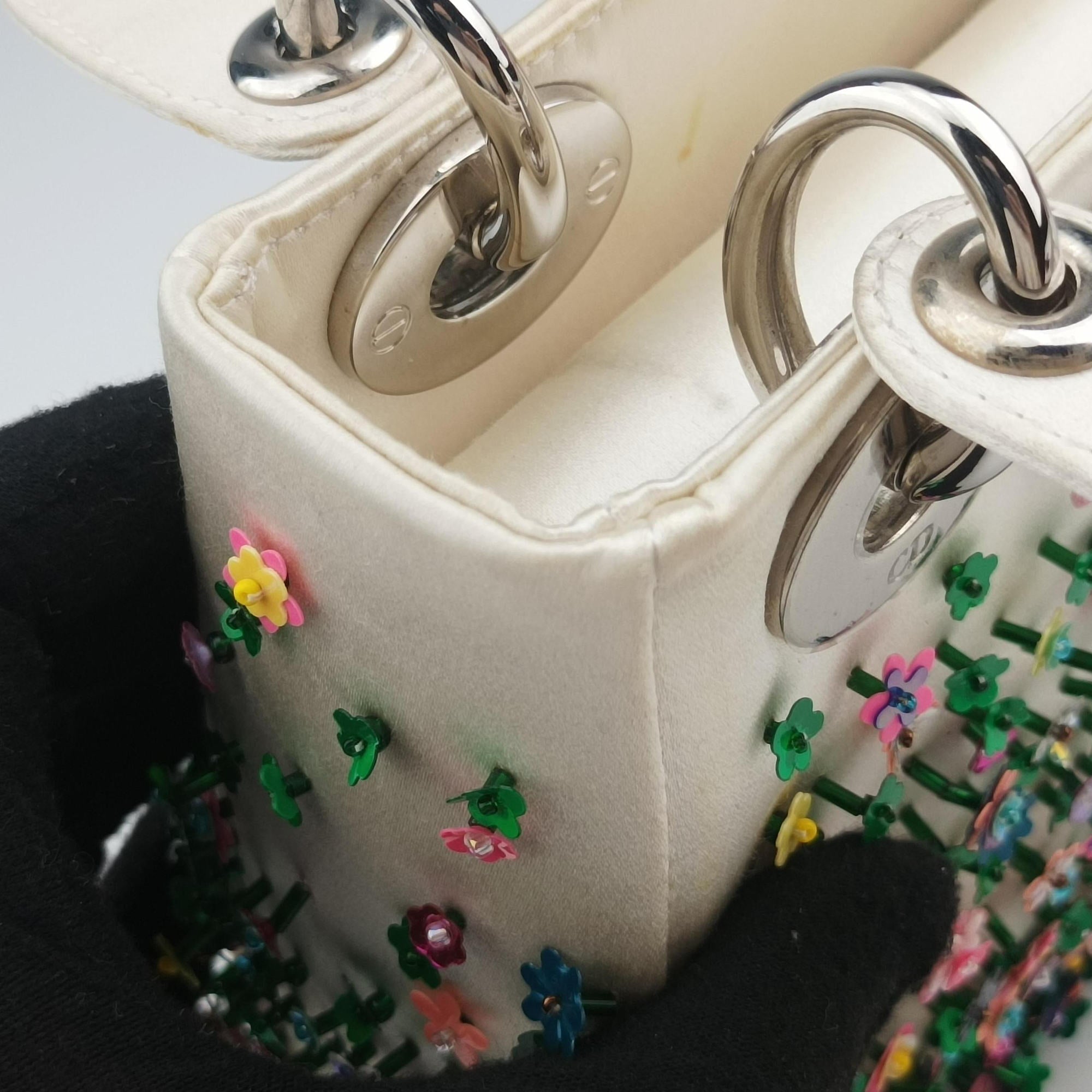 Pre-owned Christian Dior Lady Dior White×Multicolor Satin × Sequin × Bead Embellishments  shoulderbag | stylenewstar