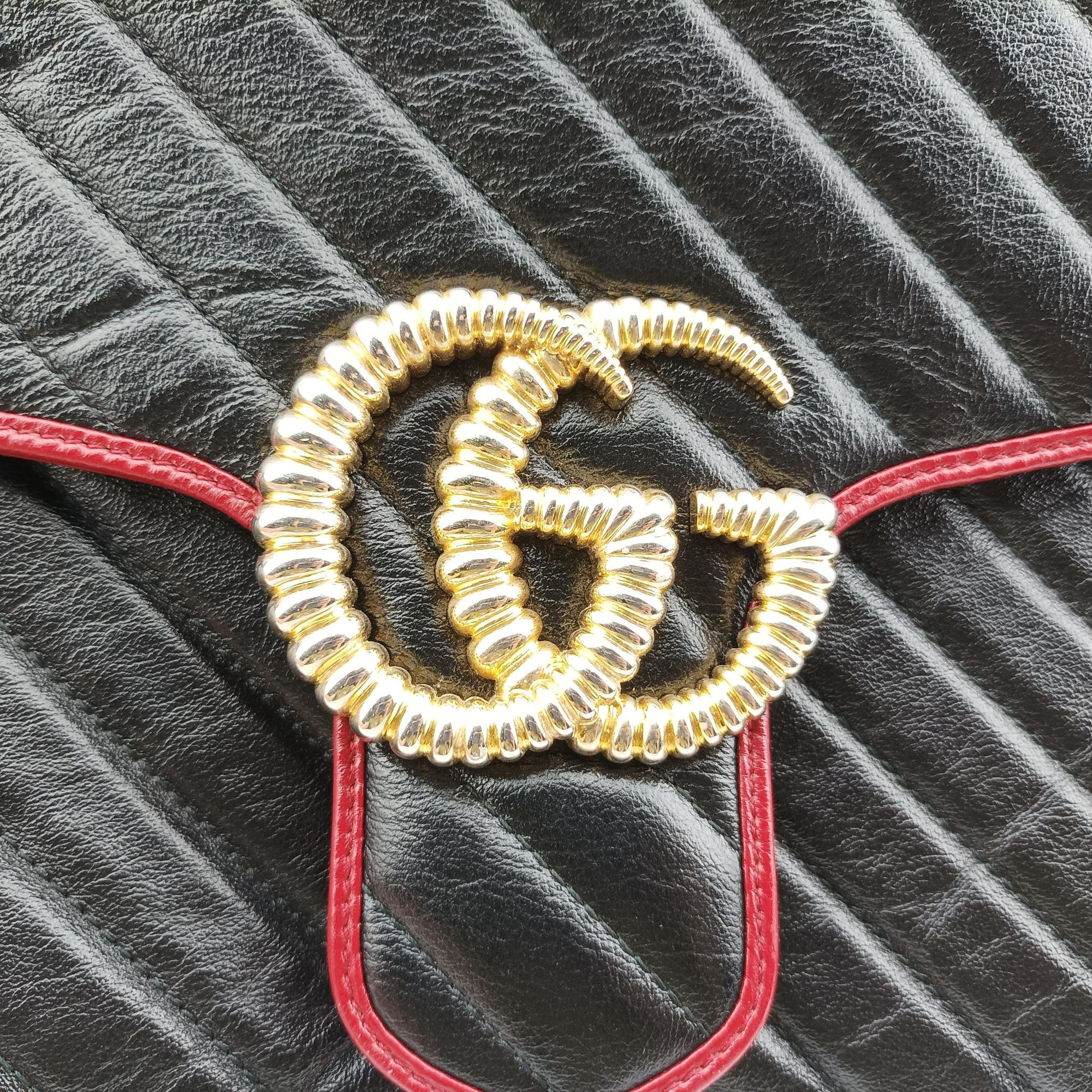 Secondhand Gucci GG Marmont Black×red Leather 498109 shoulderbag | stylenewstar