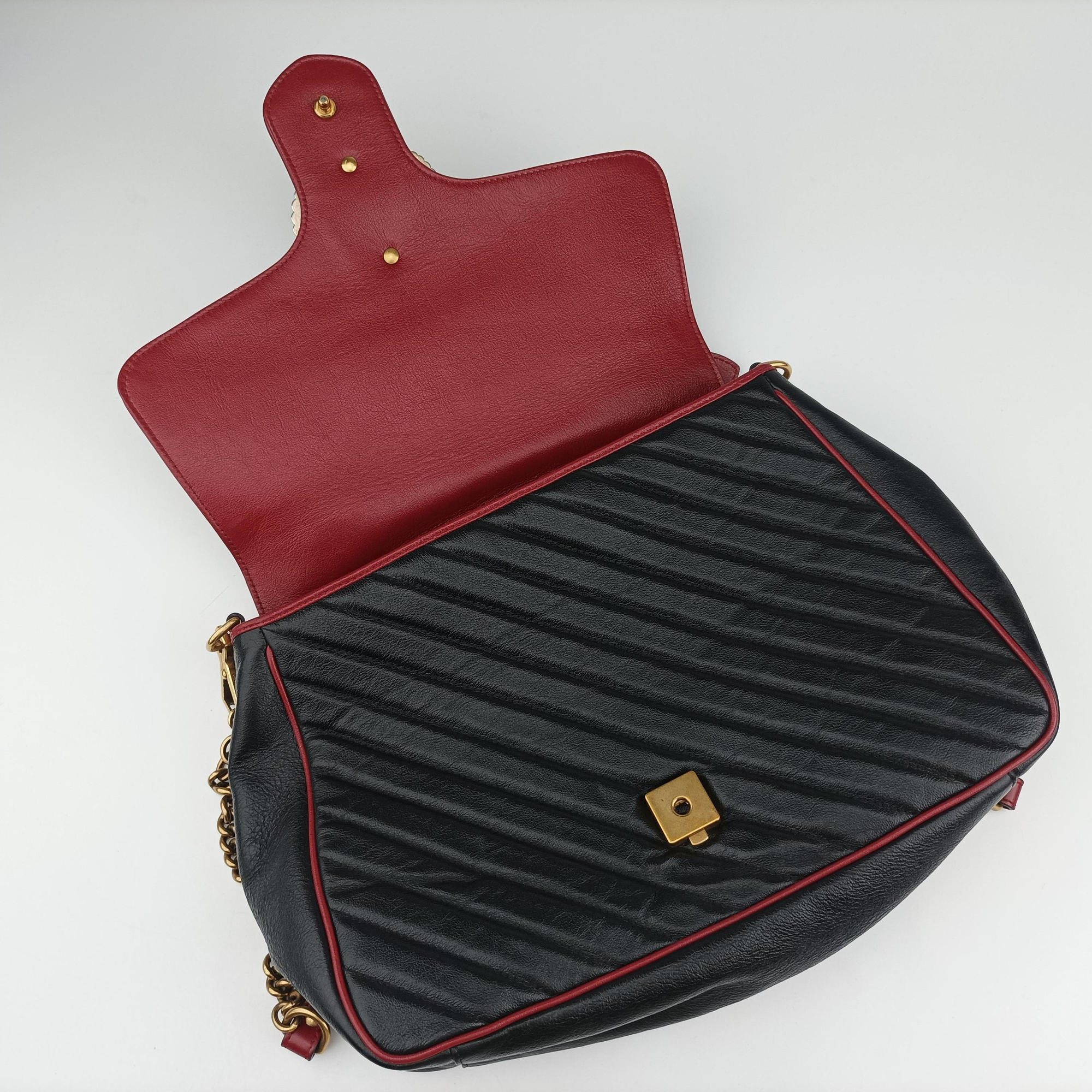 Secondhand Gucci GG Marmont Black×red Leather 498109 shoulderbag | stylenewstar