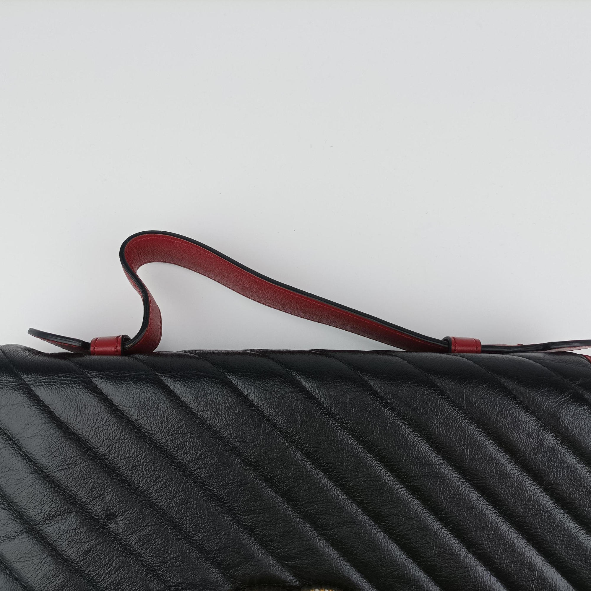 Secondhand Gucci GG Marmont Black×red Leather 498109 shoulderbag | stylenewstar