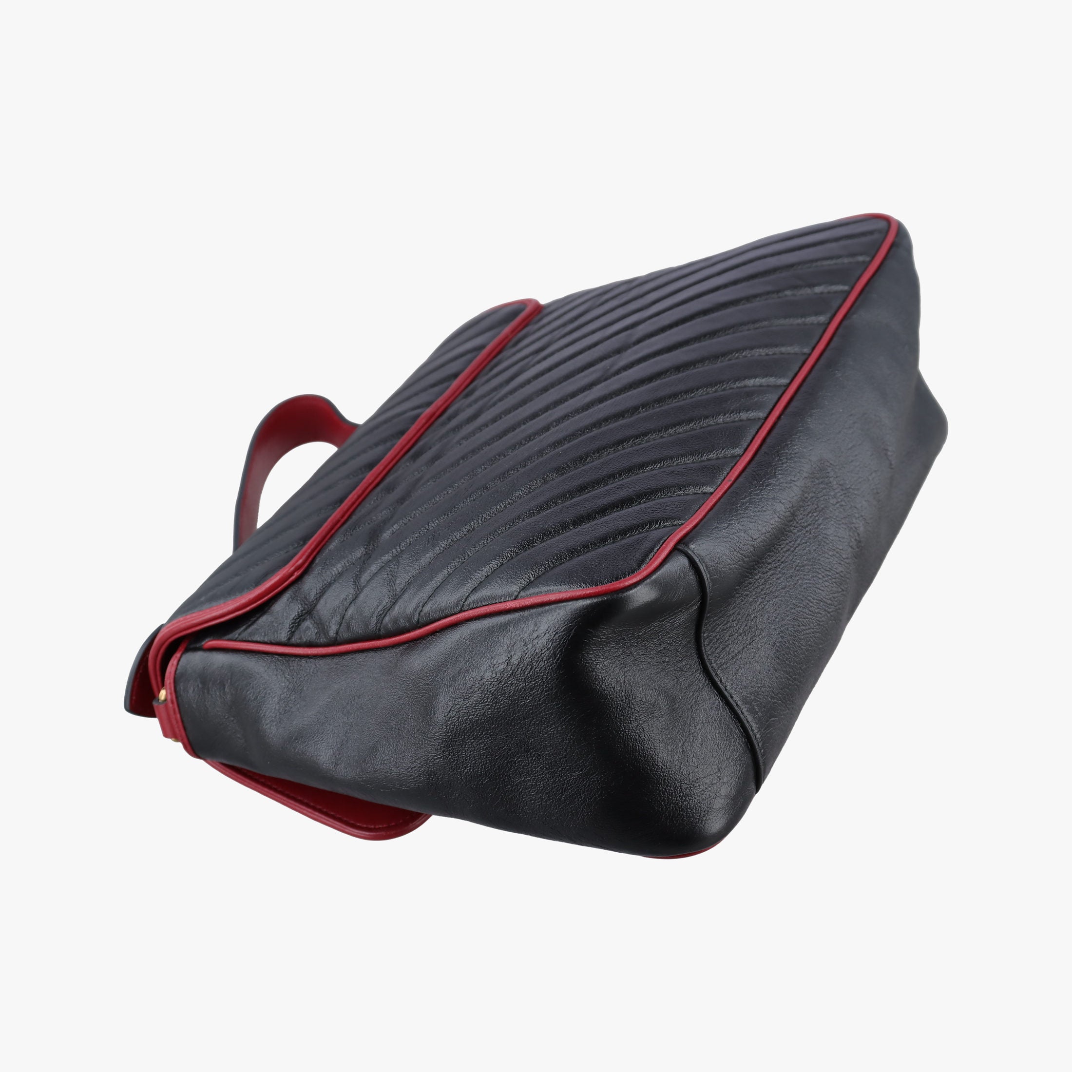 Secondhand Gucci GG Marmont Black×red Leather 498109 shoulderbag | stylenewstar