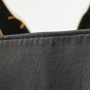 Secondhand Yves Saint Laurent Love Box Heart Black Leather 466212 shoulderbag | stylenewstar