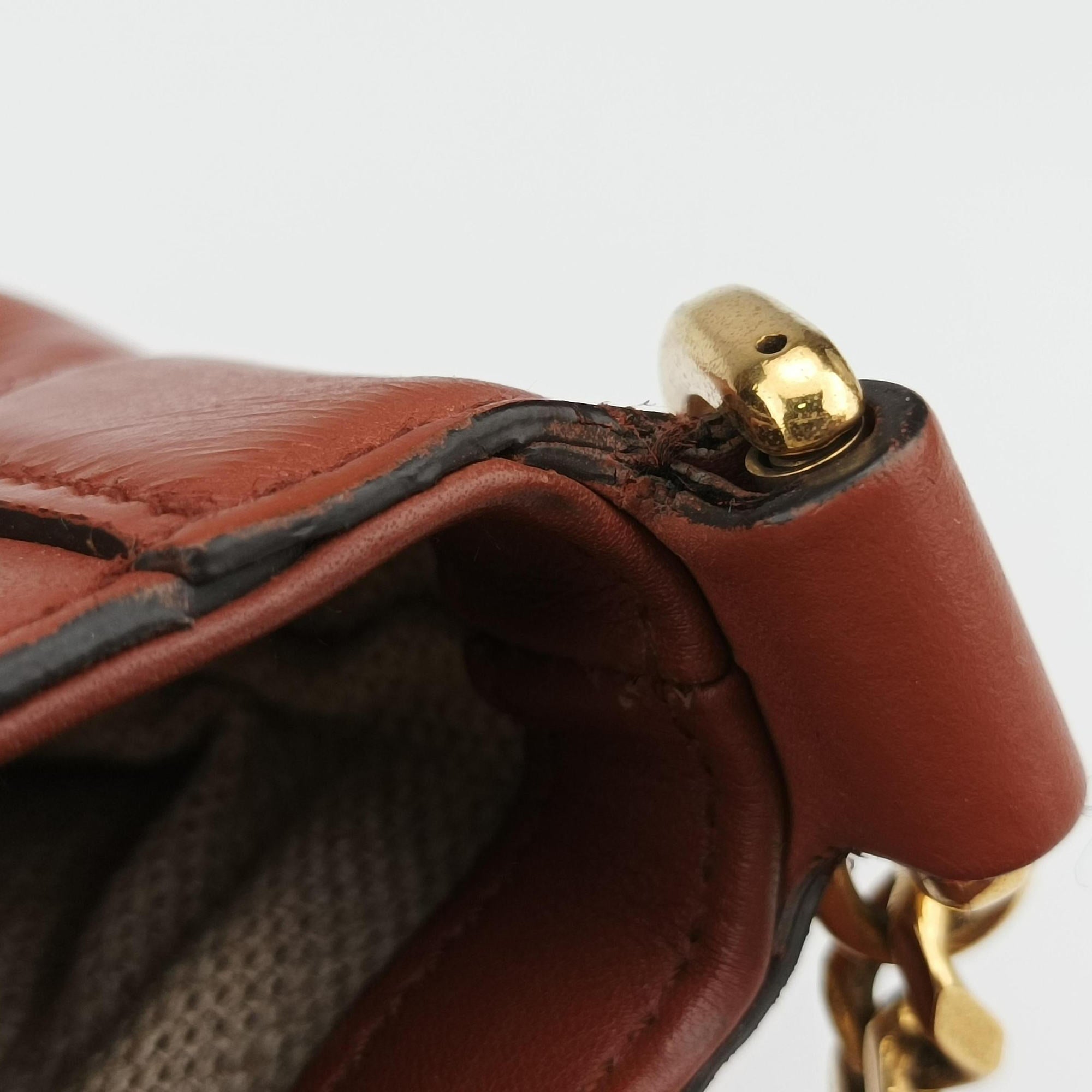 Pre-owned Gucci Nubuck Tigrette Chain Brown leather 290684 shoulderbag | stylenewstar