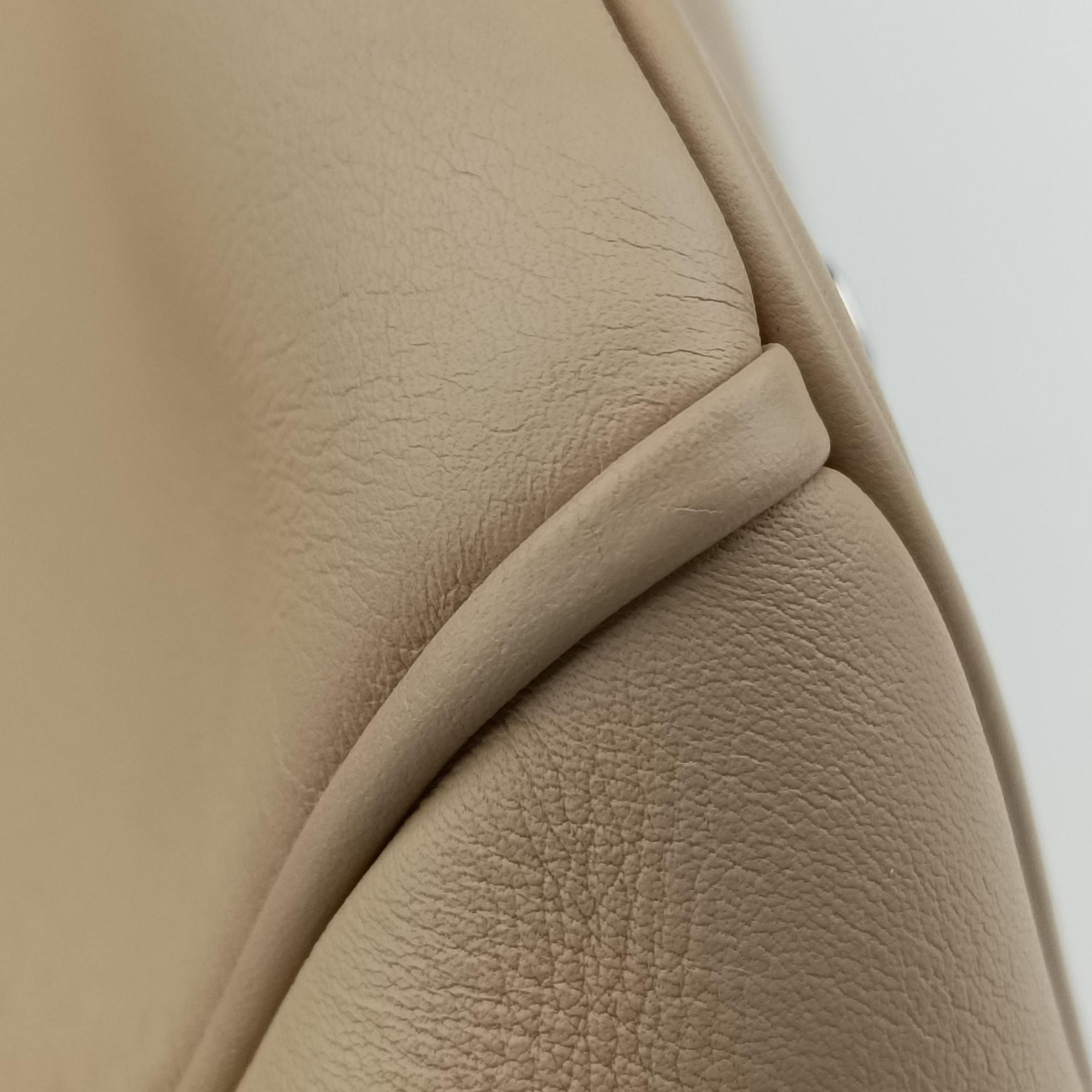 Pre-owned Christian Dior Diorissimo Beige Leather  shoulderbag | stylenewstar