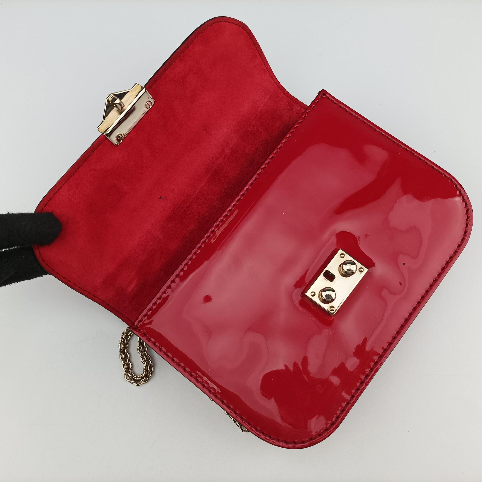 Secondhand Valentino Rockstud Glam Lock Red Patent Leather  shoulderbag | stylenewstar