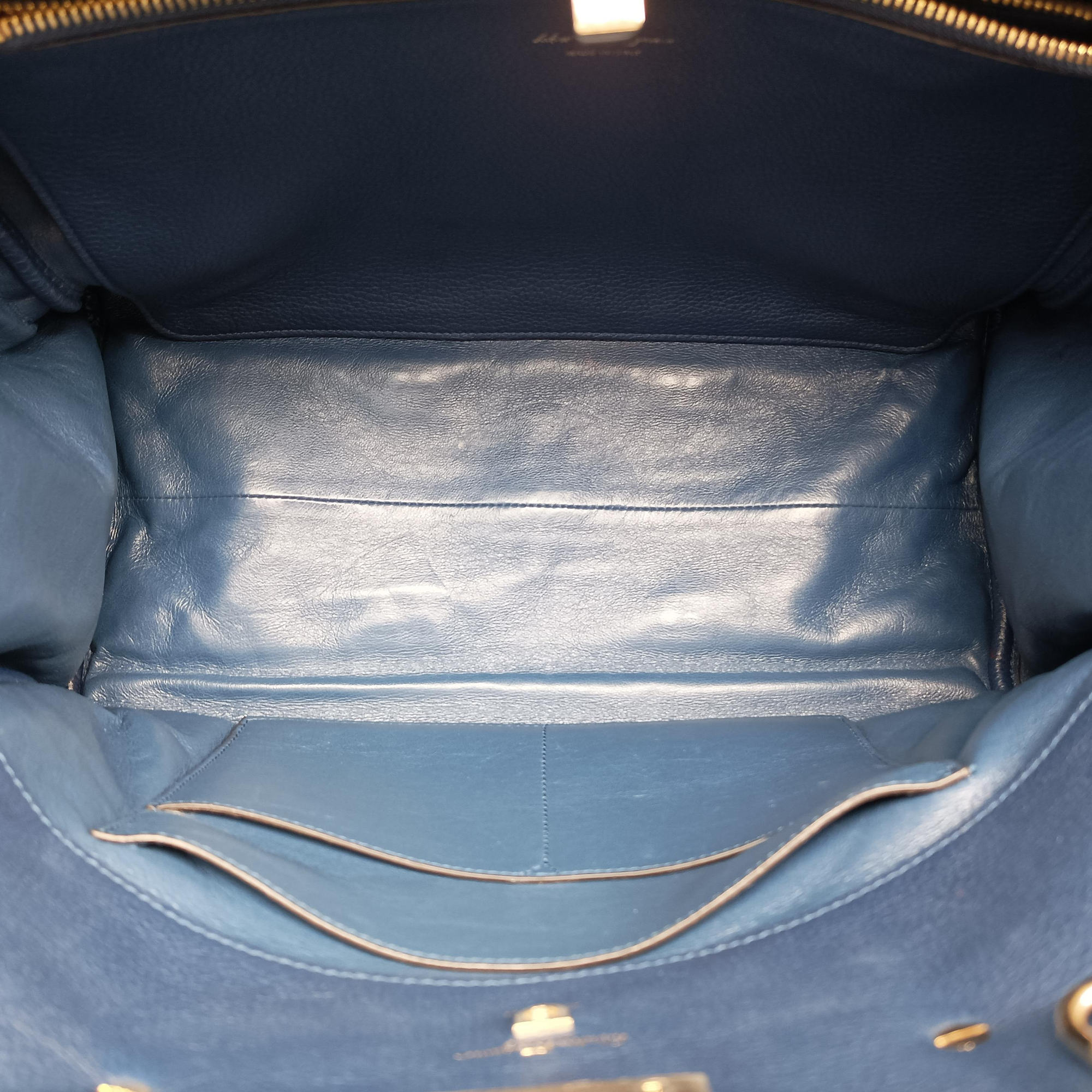 Pre-owned Ferragamo Studio Navy Grained Calfskin 21H159 shoulderbag | stylenewstar