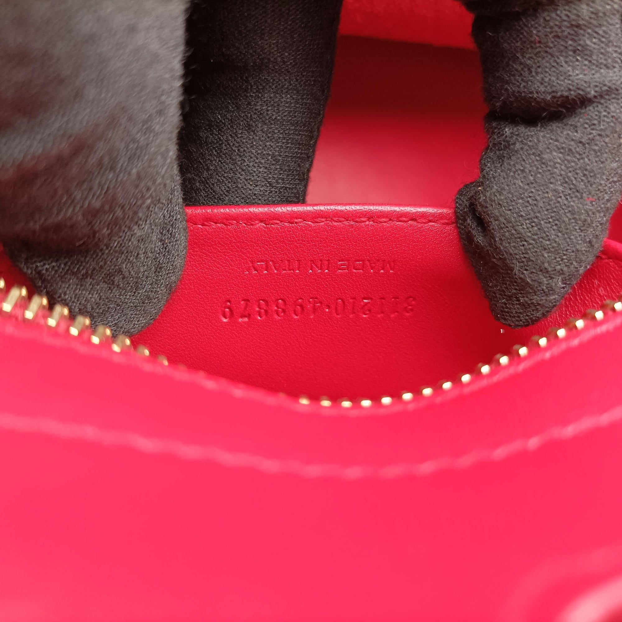 Pre-owned Yves Saint Laurent Y Ligne Petit Cabas Red Leather 311210 handbag | stylenewstar
