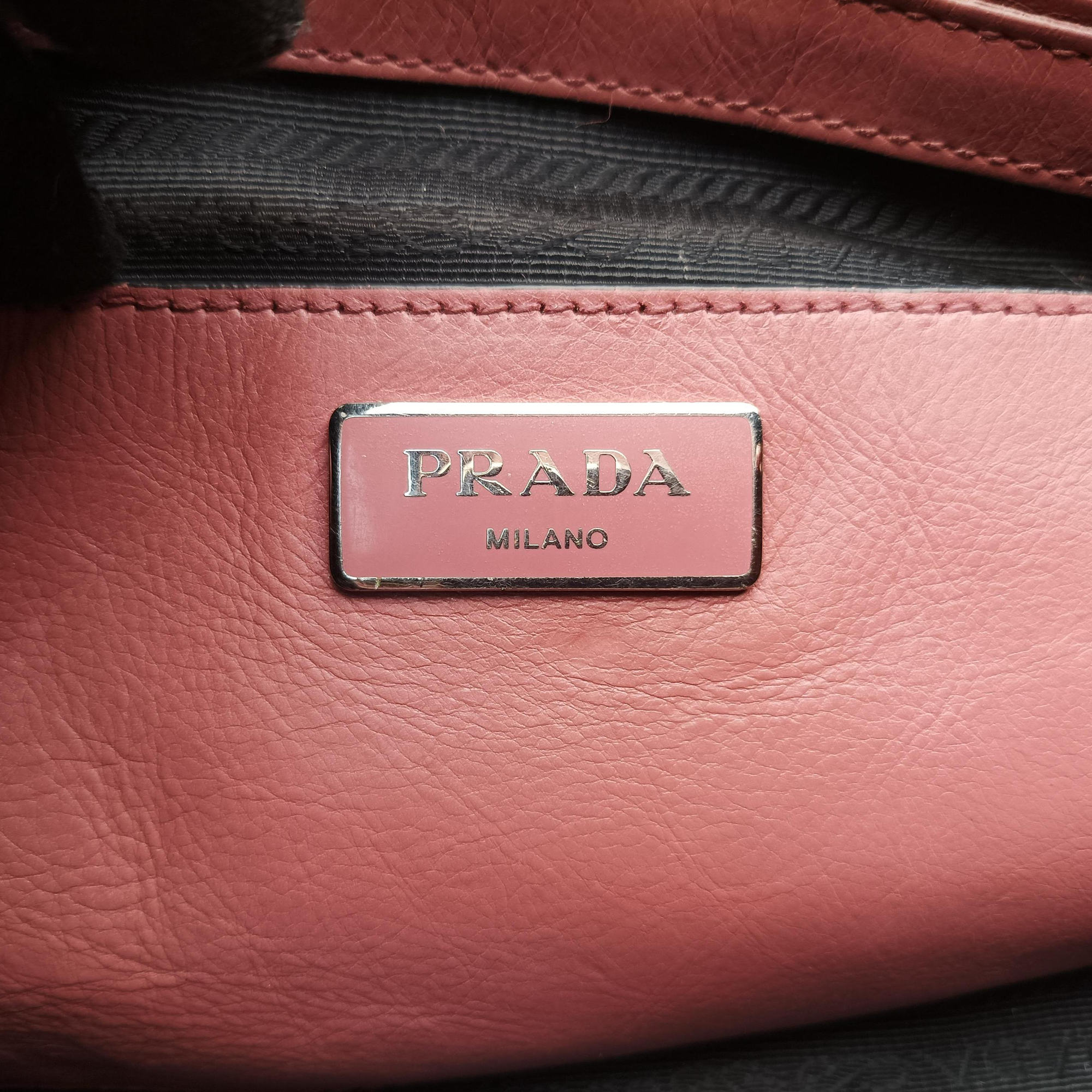 Pre-owned Prada Twin Pocket Winged Tote Pink Leather BN2619 shoulderbag | stylenewstar