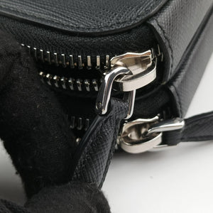 Pre-owned Prada Triangle Logo Plate Black SAFFIANO Leather 1NR015 shoulderbag | stylenewstar