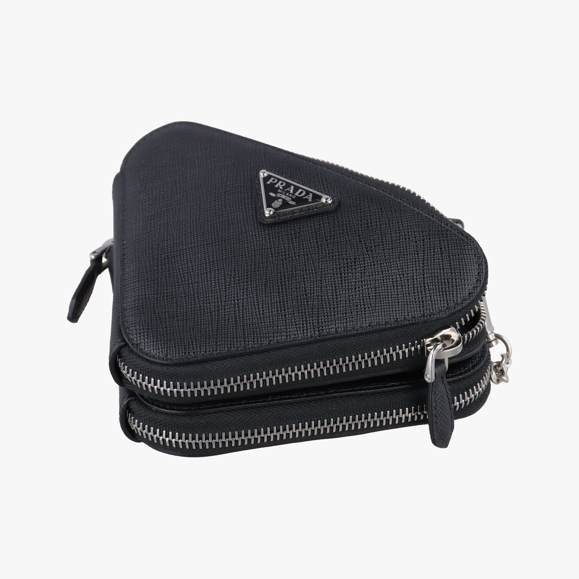 Pre-owned Prada Triangle Logo Plate Black SAFFIANO Leather 1NR015 shoulderbag | stylenewstar