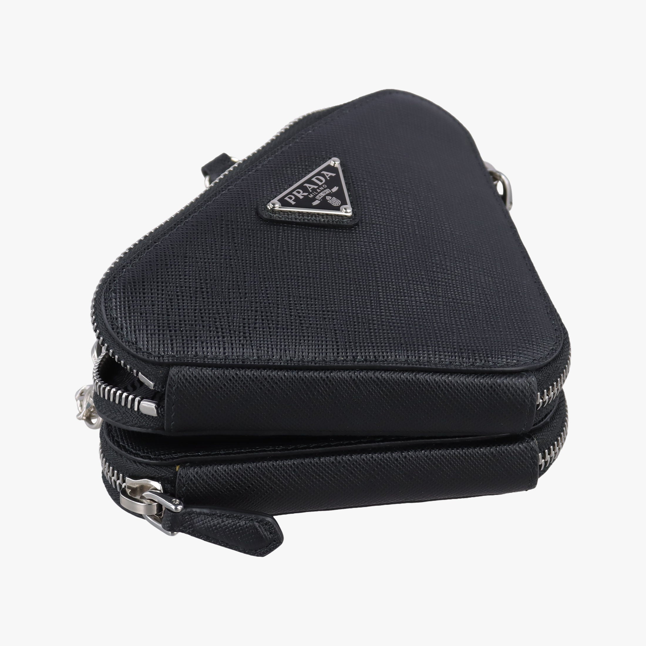 Pre-owned Prada Triangle Logo Plate Black SAFFIANO Leather 1NR015 shoulderbag | stylenewstar