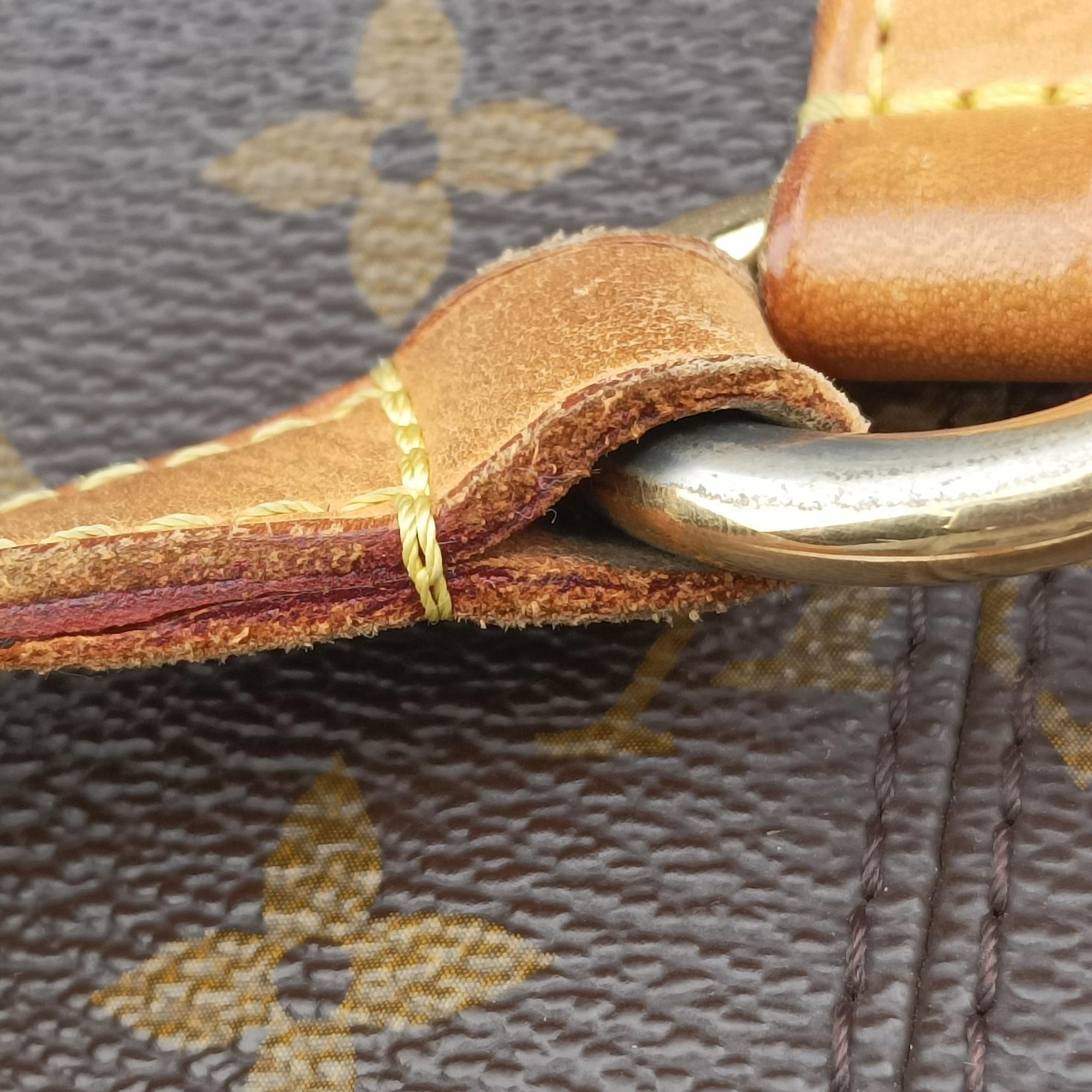 Pre-owned Louis Vuitton TOTALLY MM brown Monogram Canvas M56689 handbag | stylenewstar