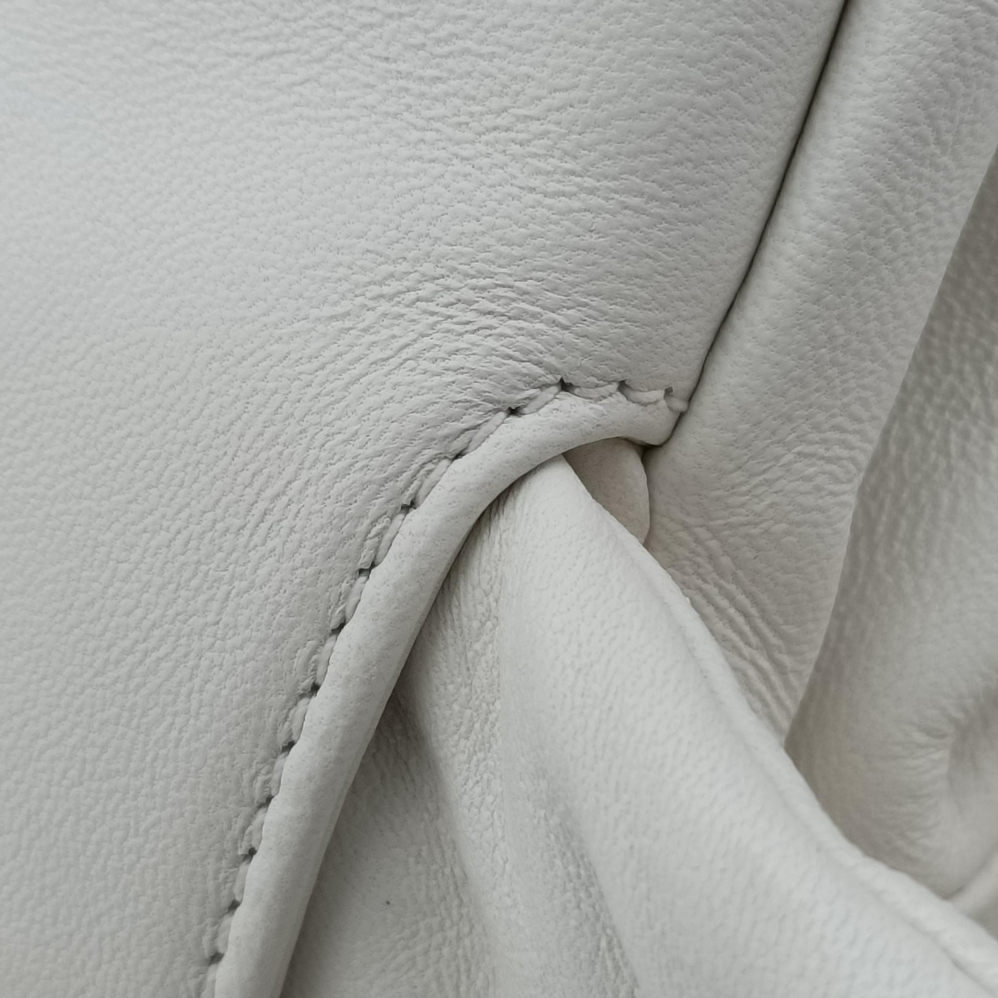 Pre-owned Bottega Veneta The Pouch White lambskin  shoulderbag | stylenewstar